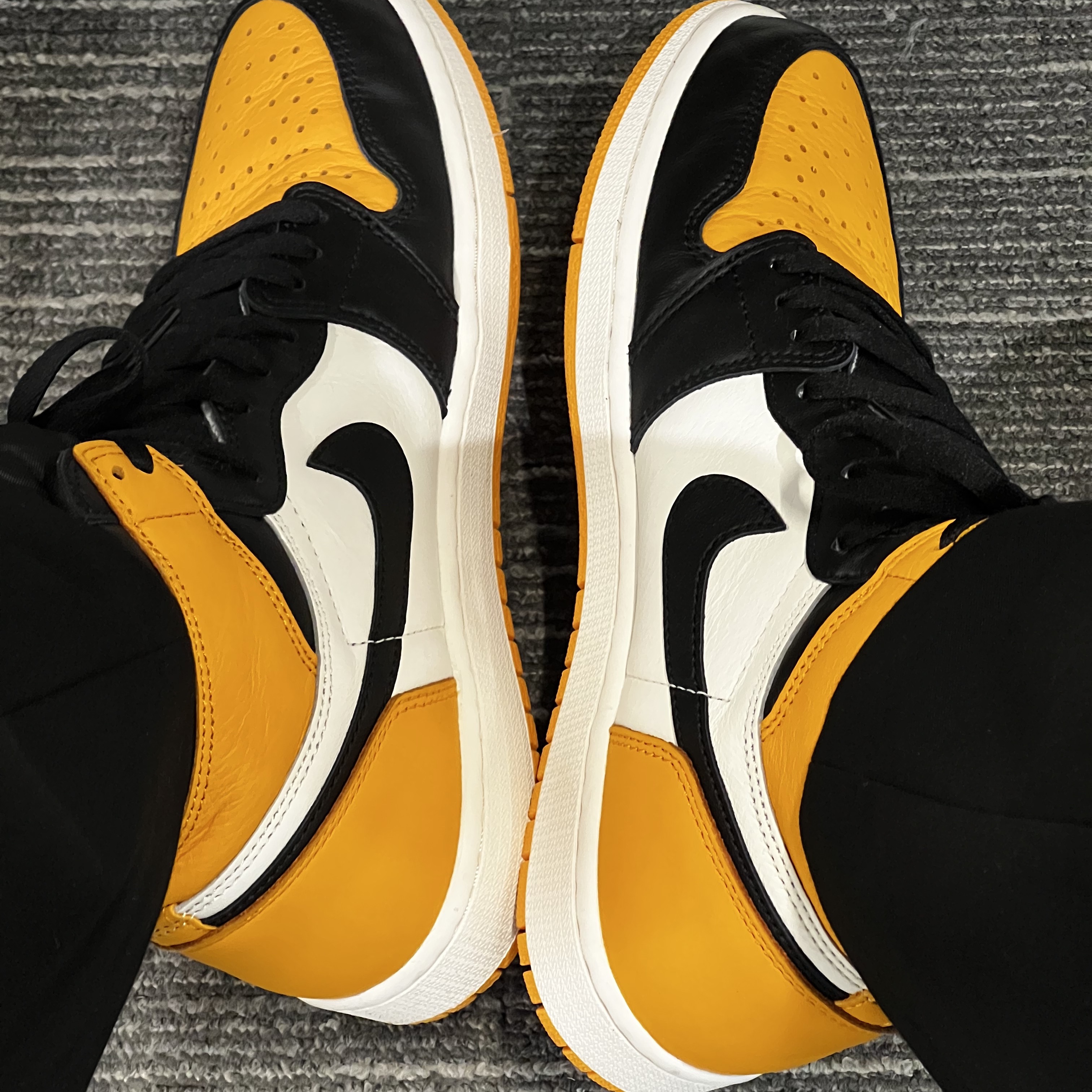 Jordan 1 Retro High OG Taxi 착용 스타일