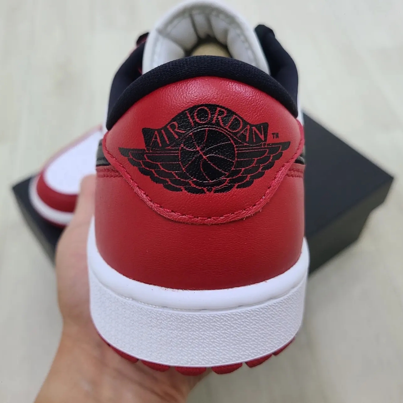 Jordan 1 Low Golf Chicago 착용 스타일 - 3