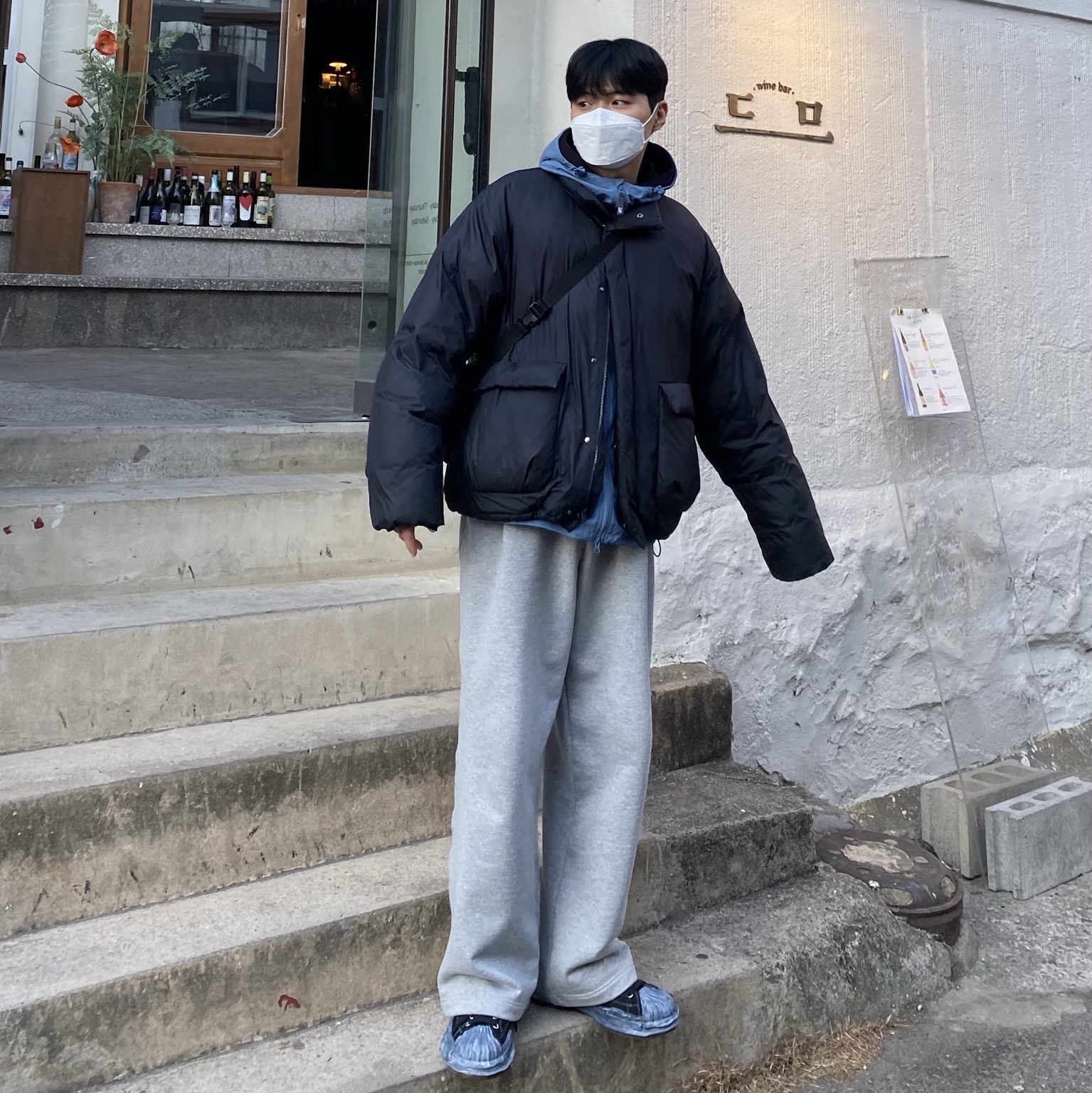 Maison Mihara Yasuhiro Blakey OG STC Sole OD Canvas Low-top Sneakers Black 착용 스타일
