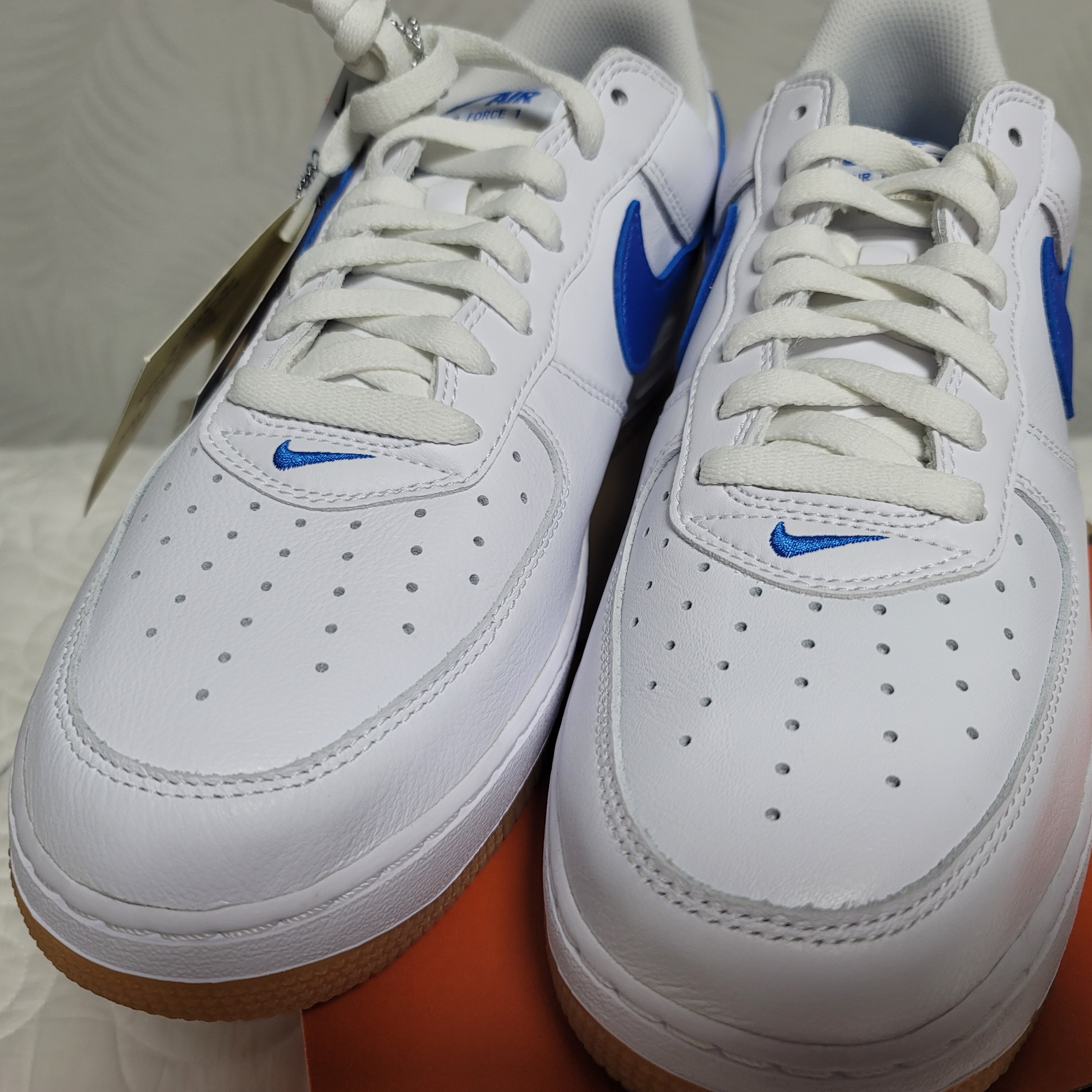 Nike Air Force 1 Low Retro Color of the Month Varsity Royal 착용 스타일 - 3