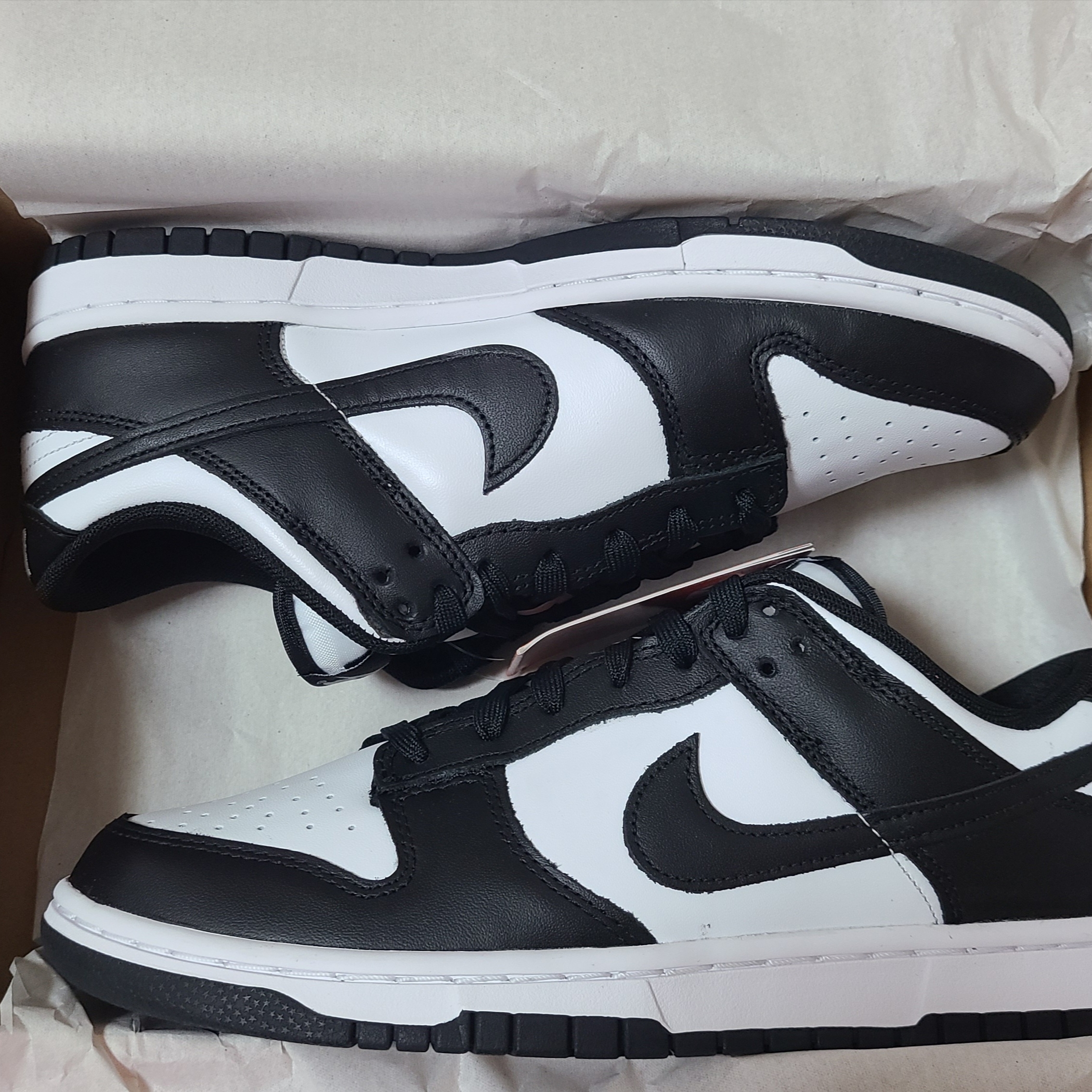 Nike Dunk Low Retro Black 착용 스타일