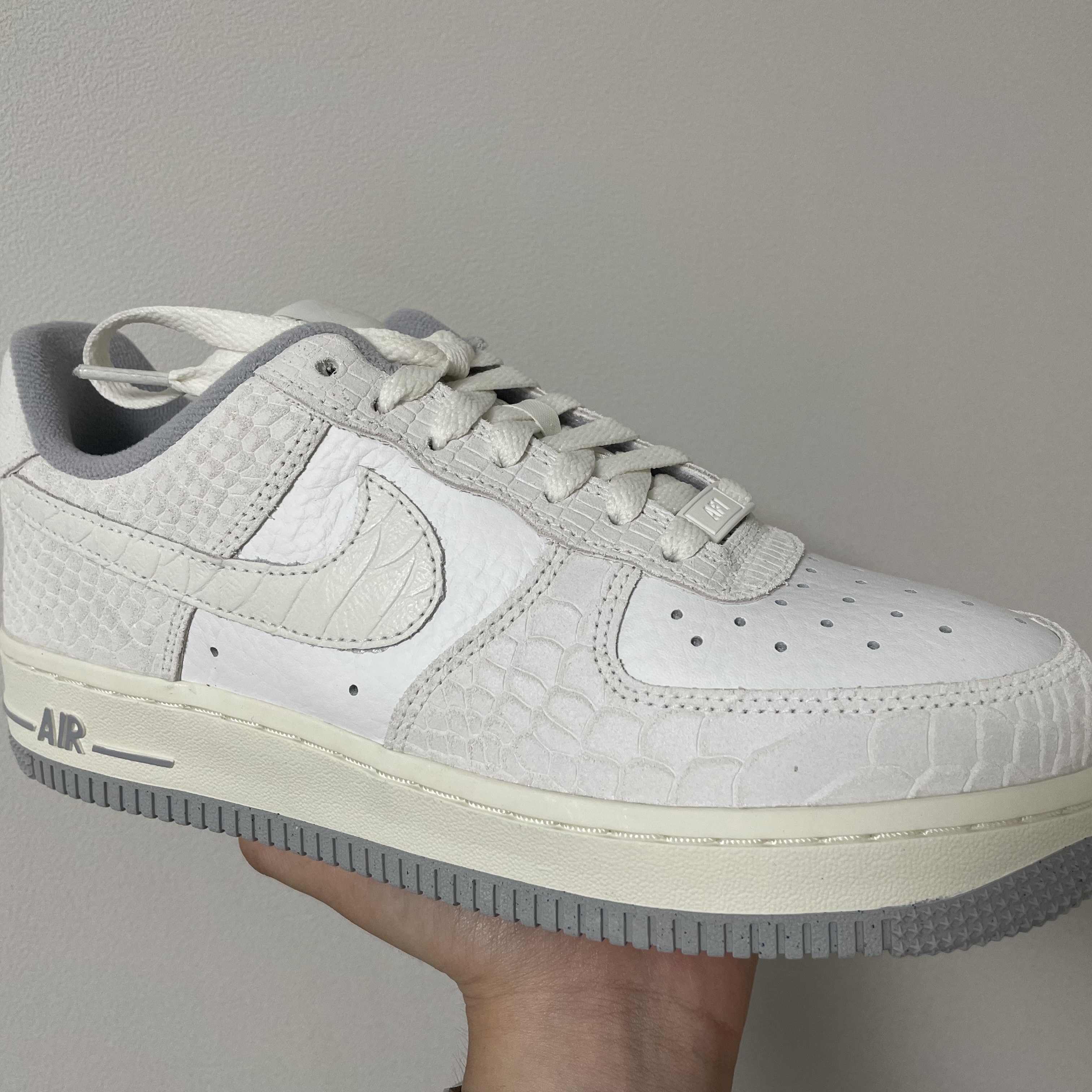 (W) Nike Air Force 1 Low '07 White Python 착용 스타일