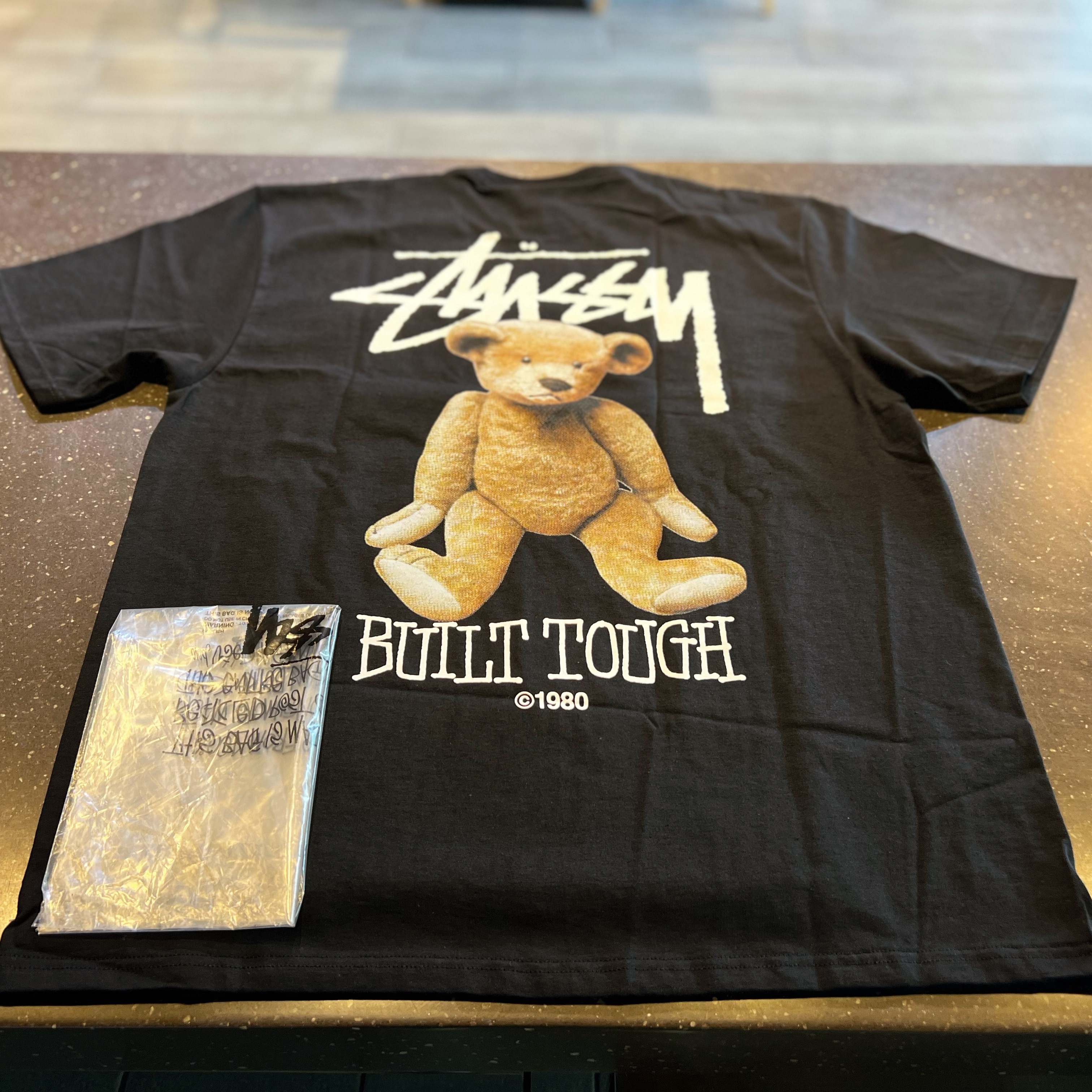 Stussy Built Tough T-Shirt Black 착용 스타일 - 2