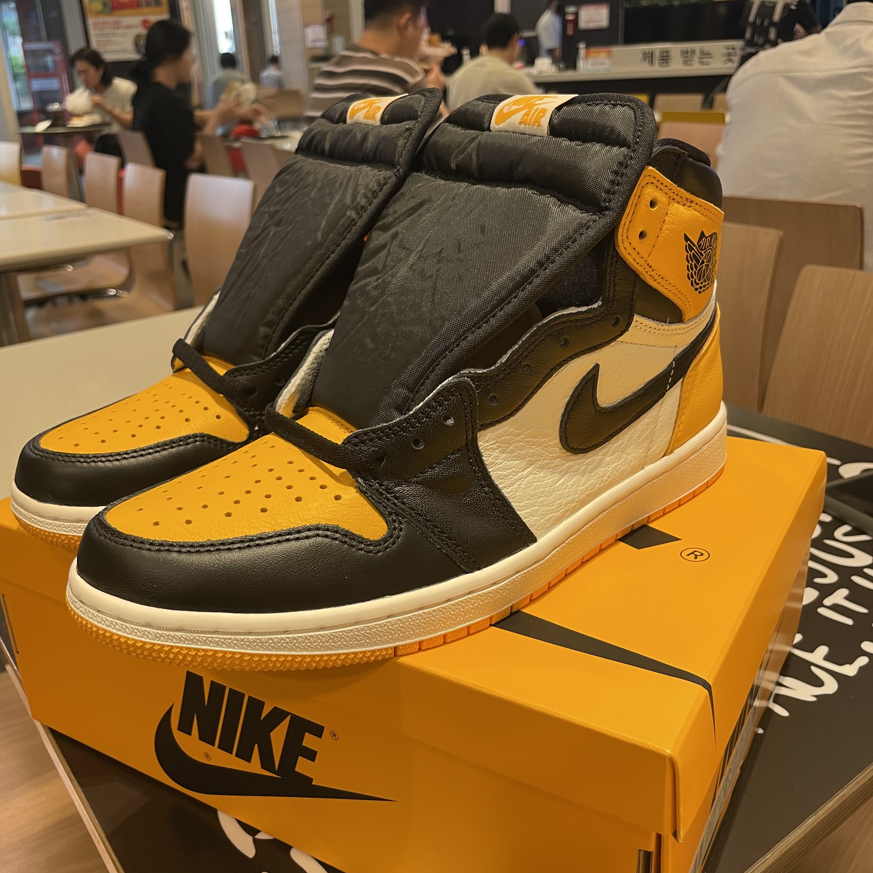 Jordan 1 Retro High OG Taxi 착용 스타일