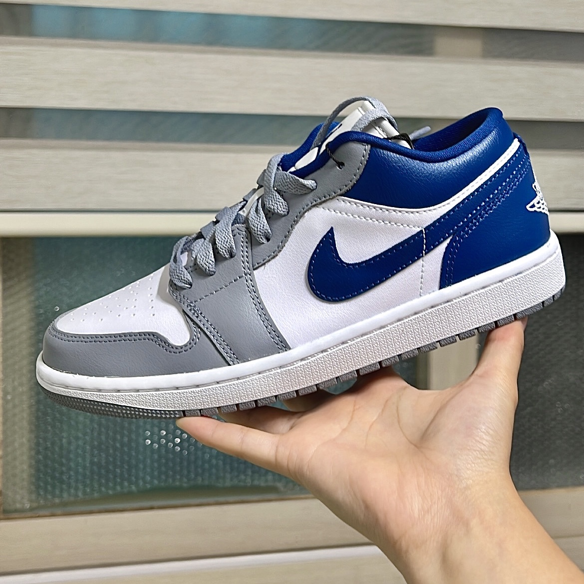 (W) Jordan 1 Low White Grey Blue 착용 스타일