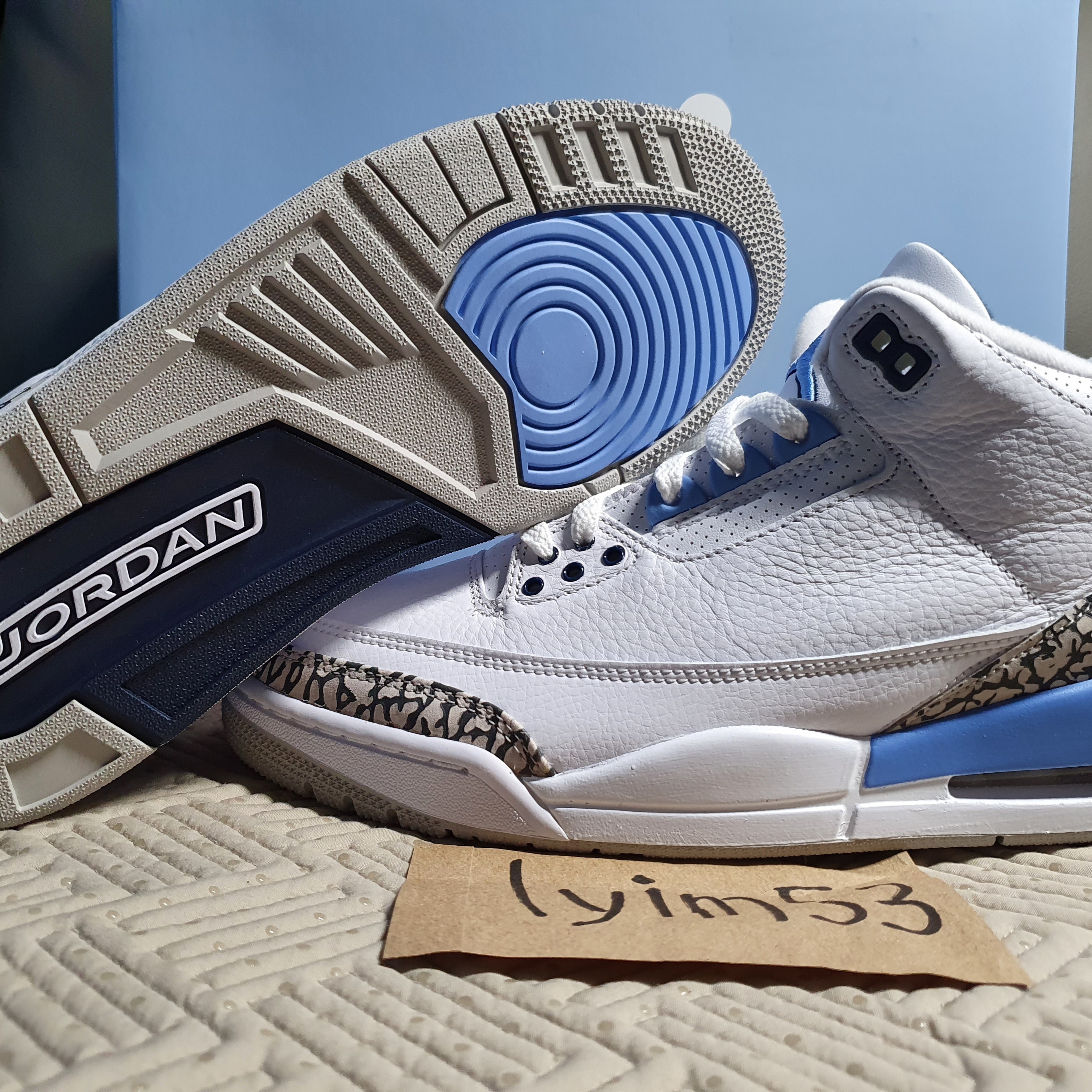 Jordan 3 Retro UNC 2020 착용 스타일 - 2