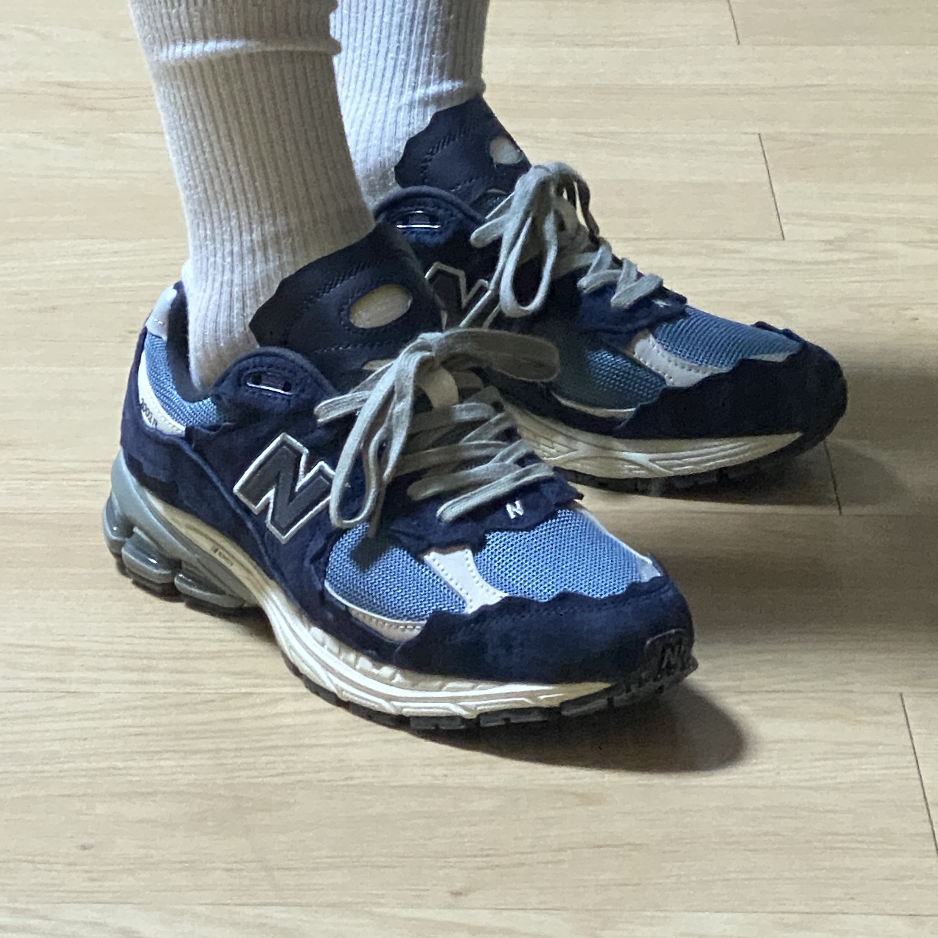 New Balance 2002R Protection Pack Dark Navy 착용 스타일