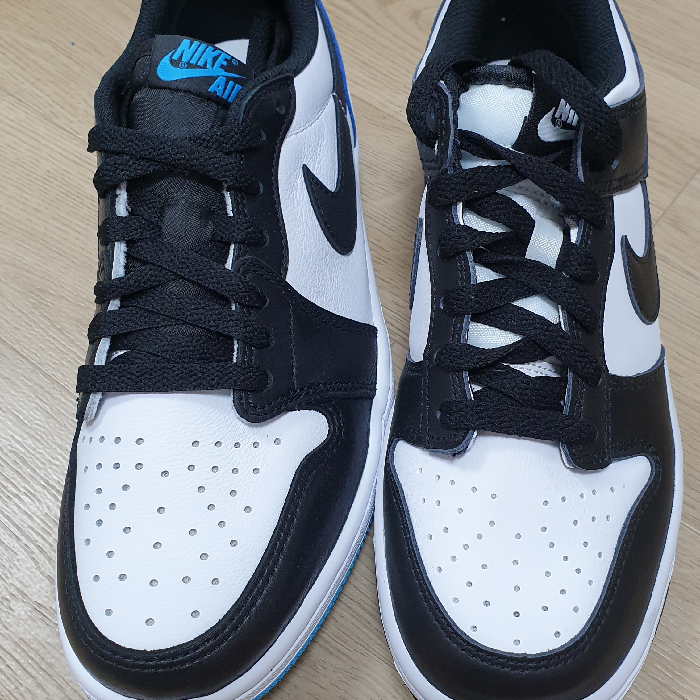 Jordan 1 Retro Low OG Black and Dark Powder Blue, (GS) Nike Dunk Low Black 착용 스타일 - 2
