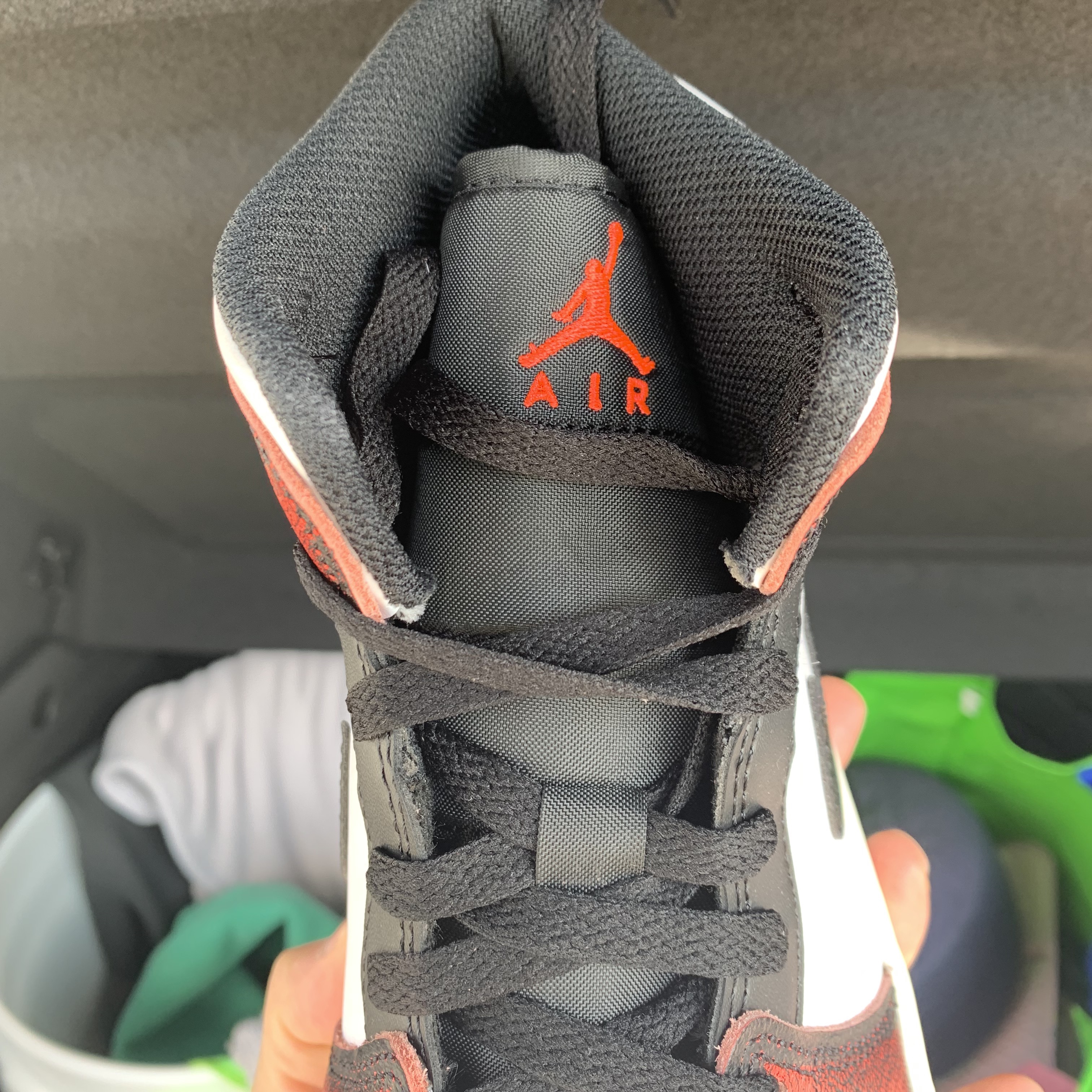 Jordan 1 Mid SE Infrared 23 착용 스타일 - 3