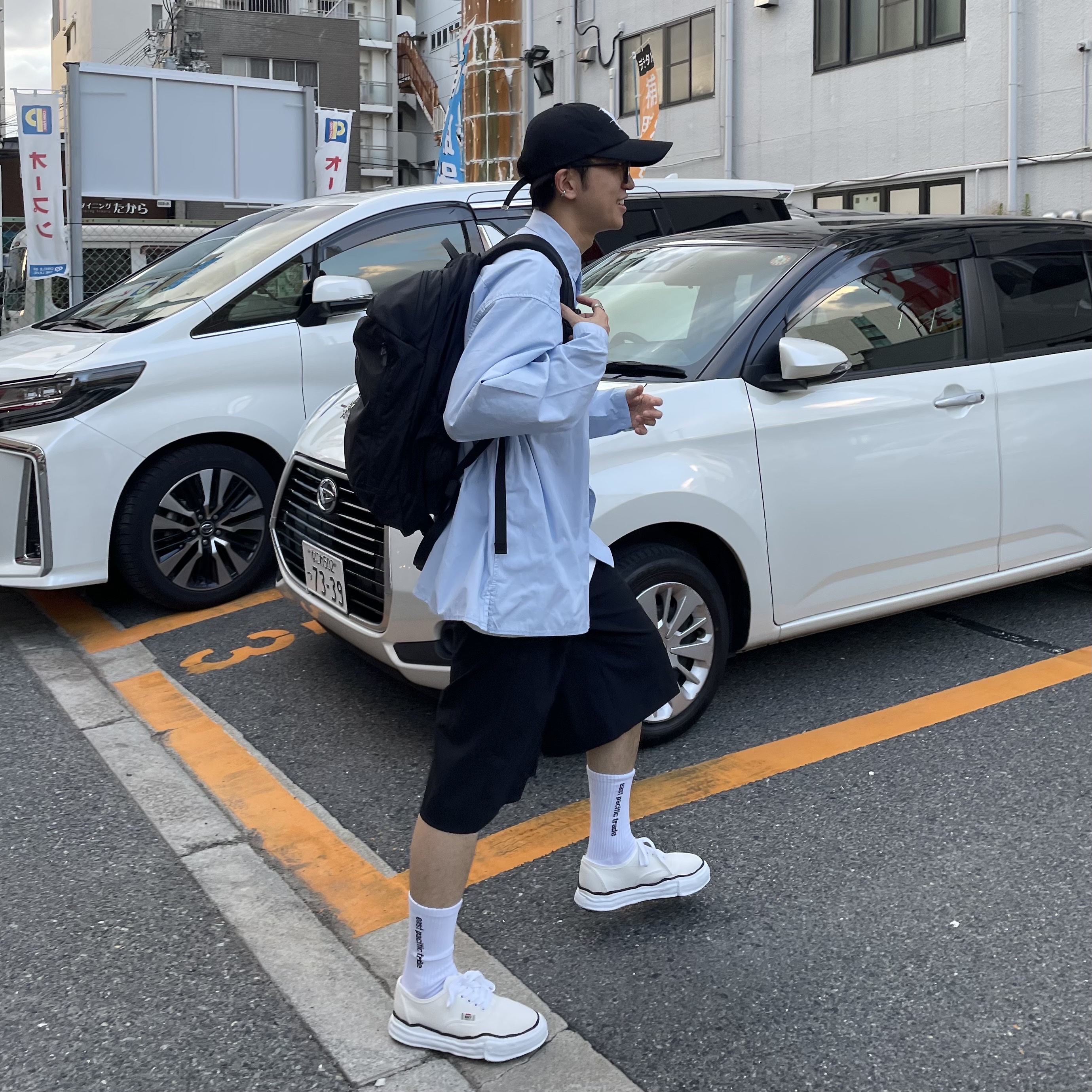 Maison Mihara Yasuhiro Baker OG Sole Canvas Low Cut Sneakers White 착용 스타일 - 3