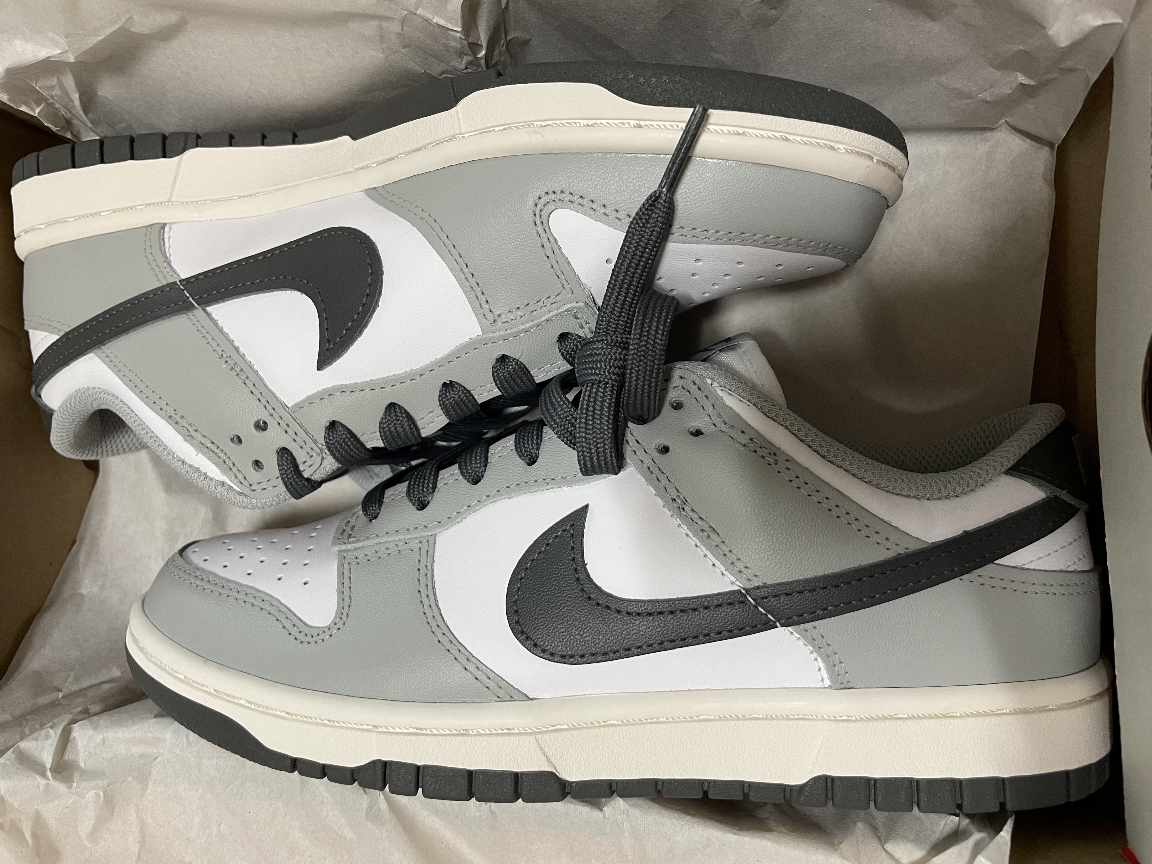 (W) Nike Dunk Low Light Smoke Grey 착용 스타일
