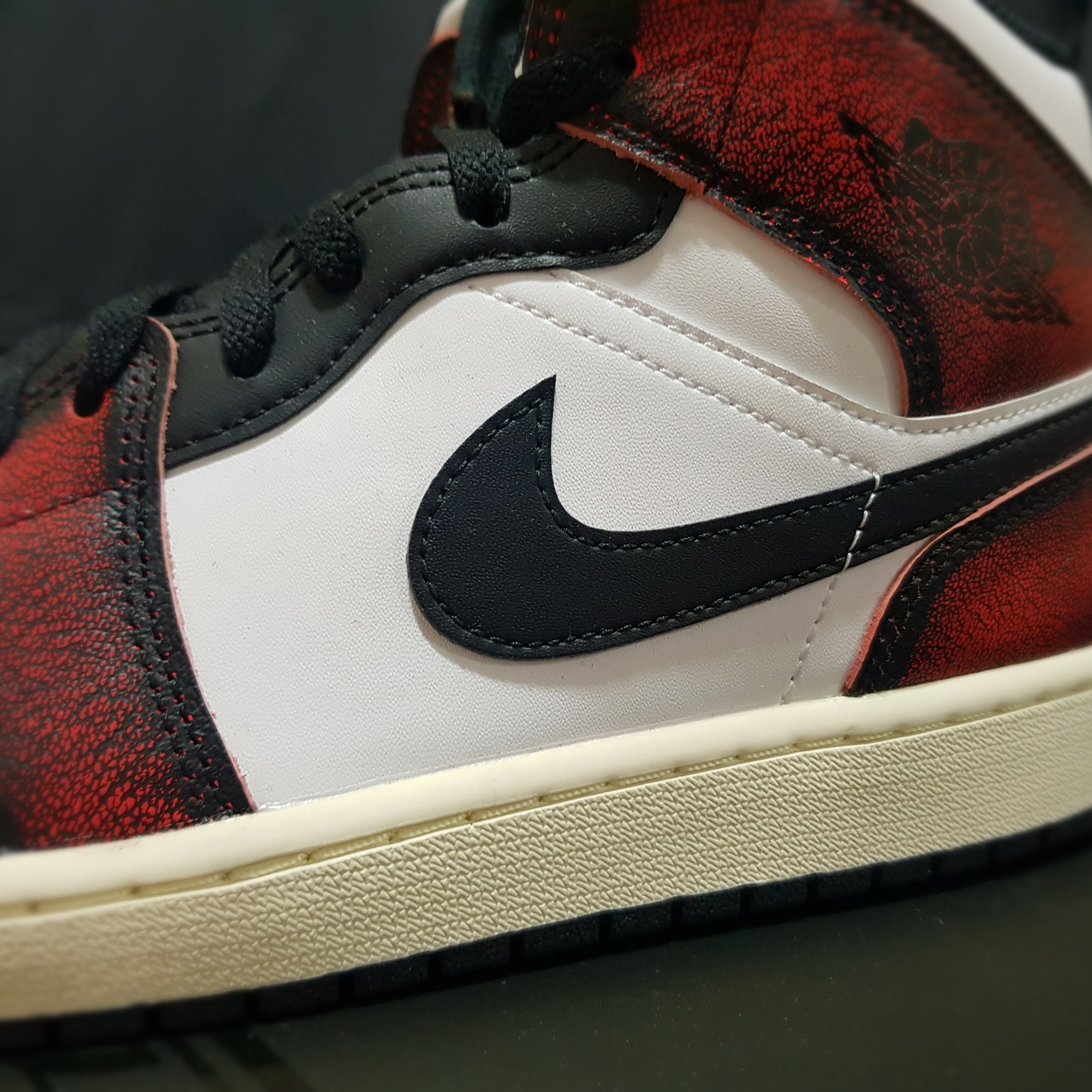 Jordan 1 Mid SE Infrared 23 착용 스타일 - 2