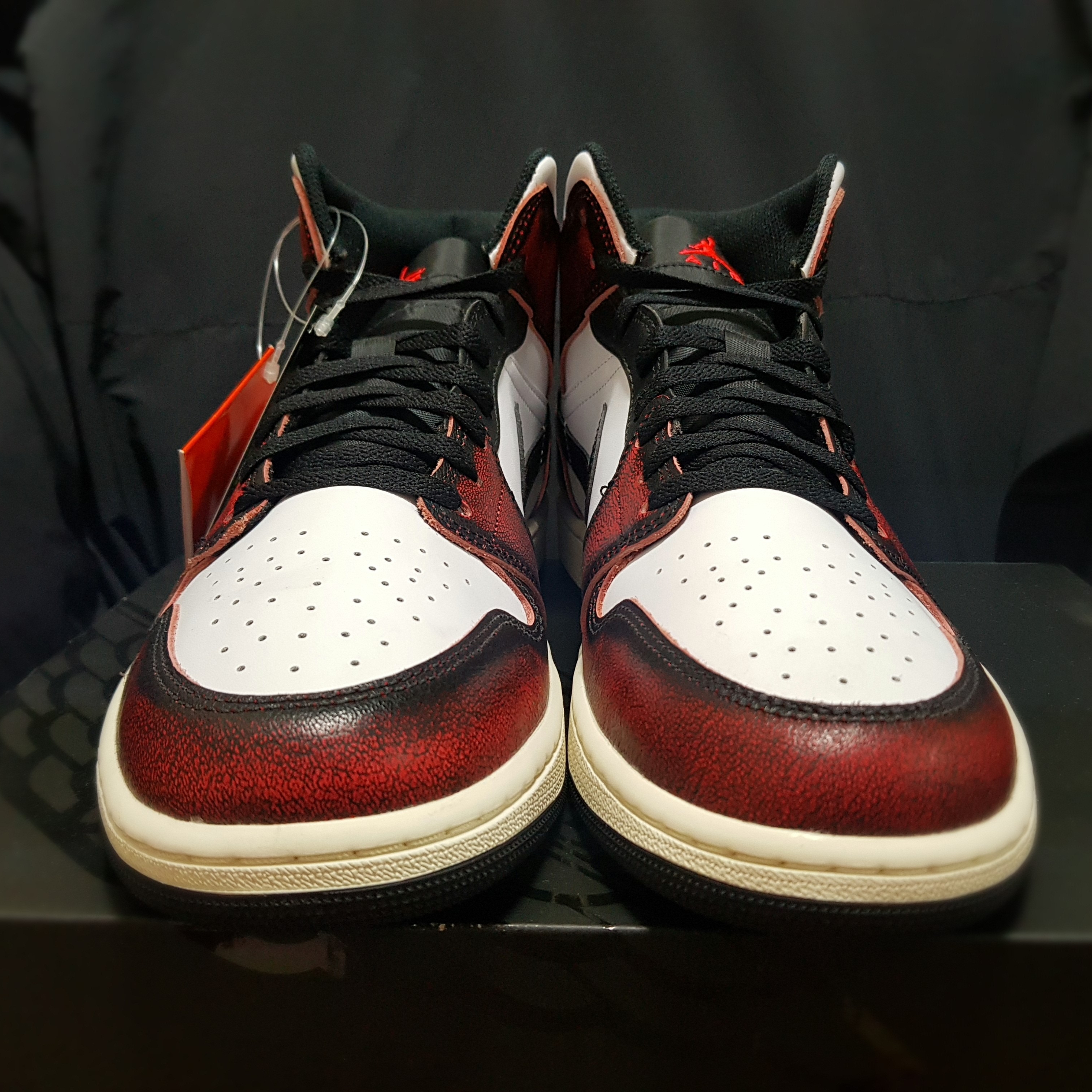 Jordan 1 Mid SE Infrared 23 착용 스타일 - 3