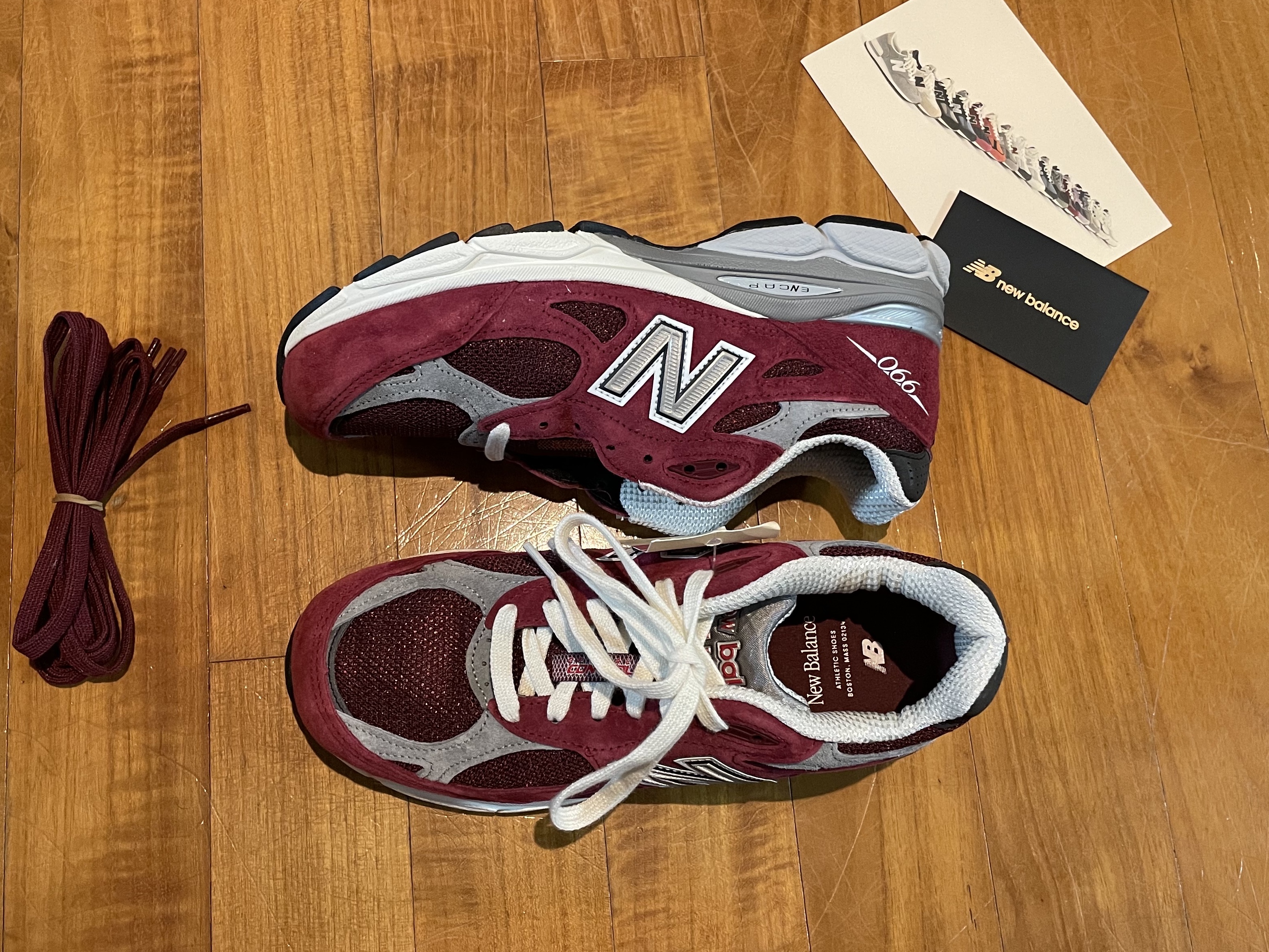 New Balance 990v3 Made in USA Scarlet Marblehead 착용 스타일 - 2