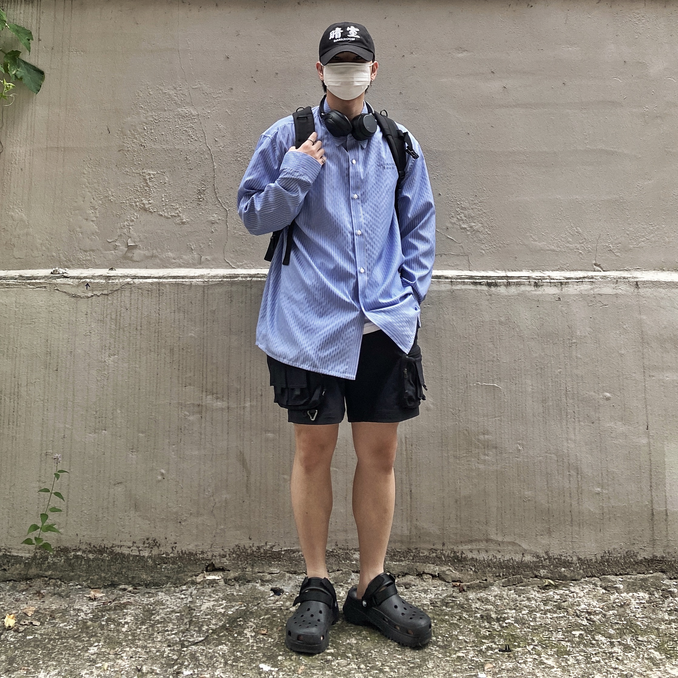 Nike ACG Cargo Shorts Black - Asia, Darkr8m Studio White Logo Cap 착용 스타일