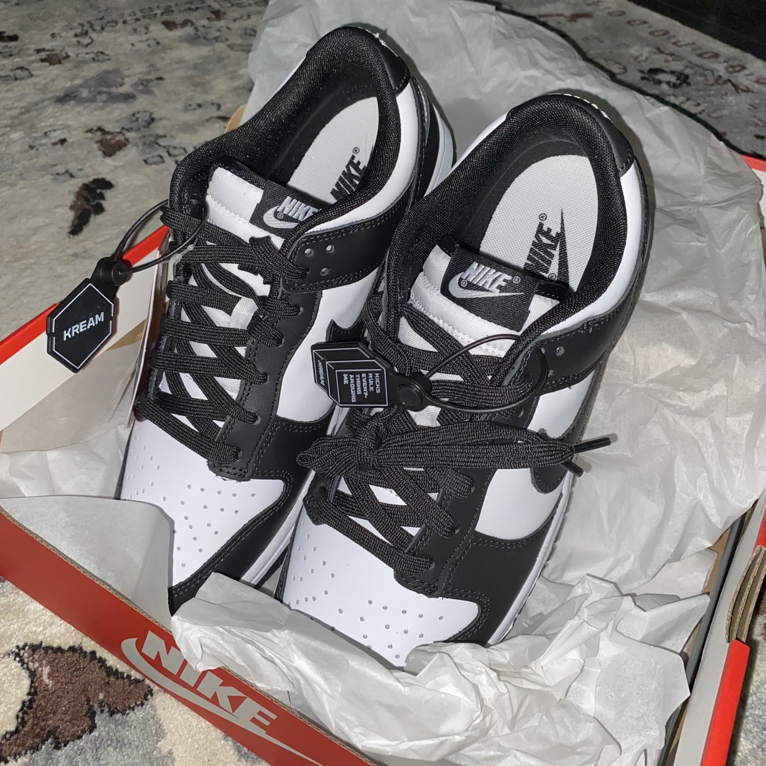 Nike Dunk Low Retro Black 착용 스타일