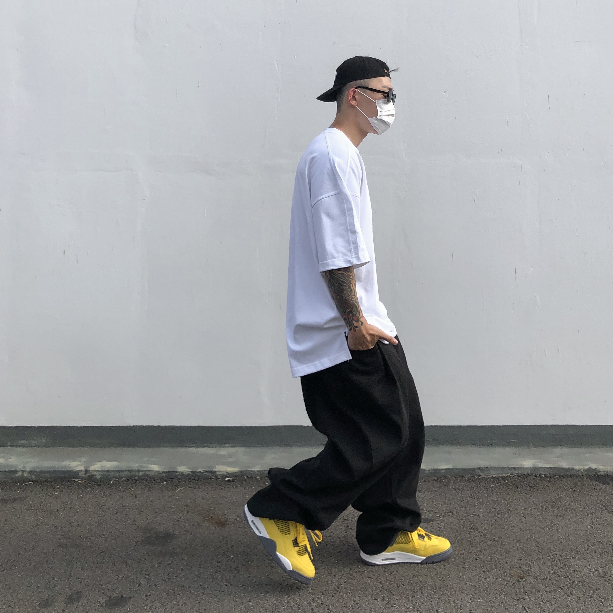 Jordan 4 Retro Tour Yellow 착용 스타일 - 3