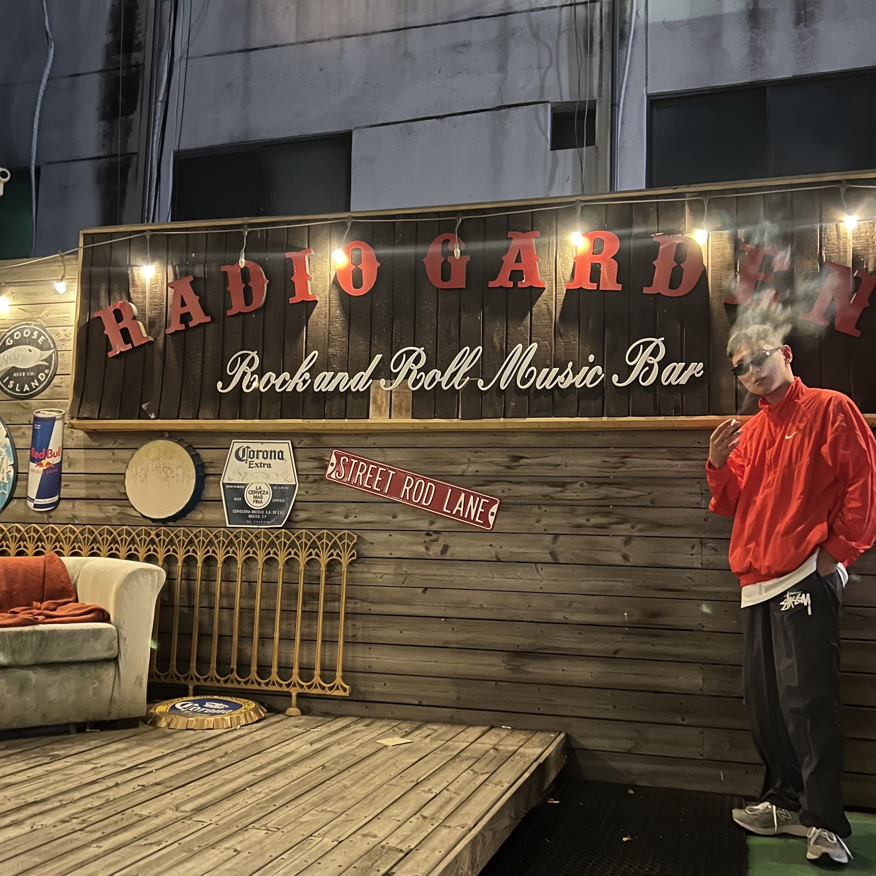 Nike x Stussy Windrunner Jacket Habanero Red, Nike x Stussy Beach Pants Off Noir 착용 스타일