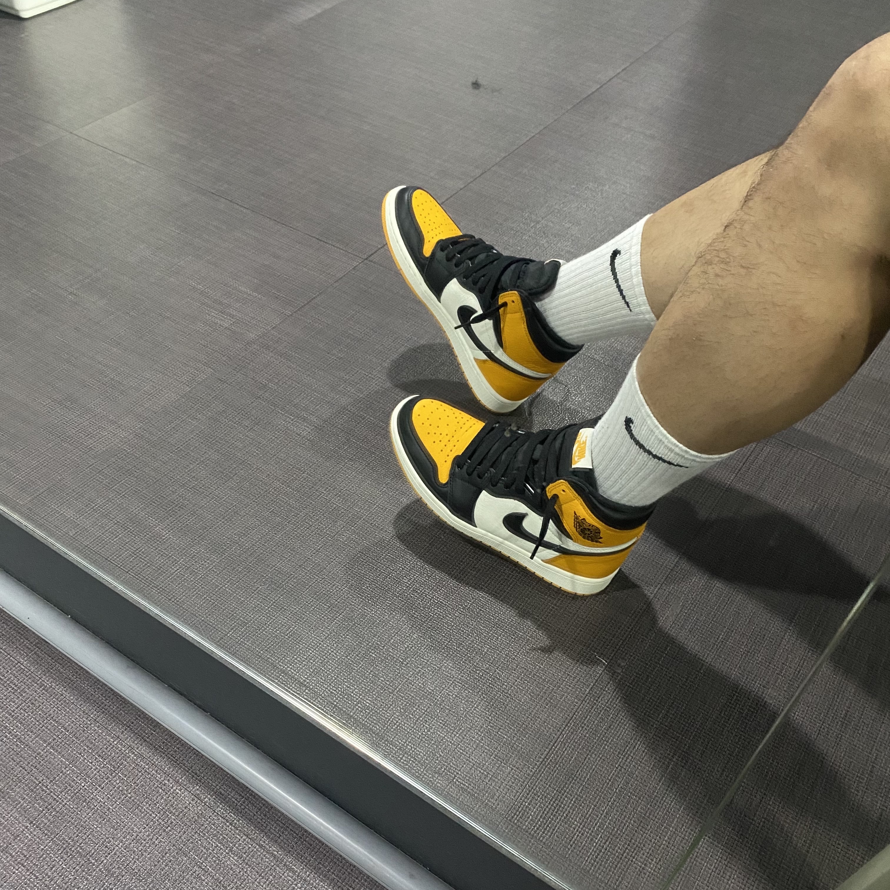 Jordan 1 Retro High OG Taxi 착용 스타일 - 2