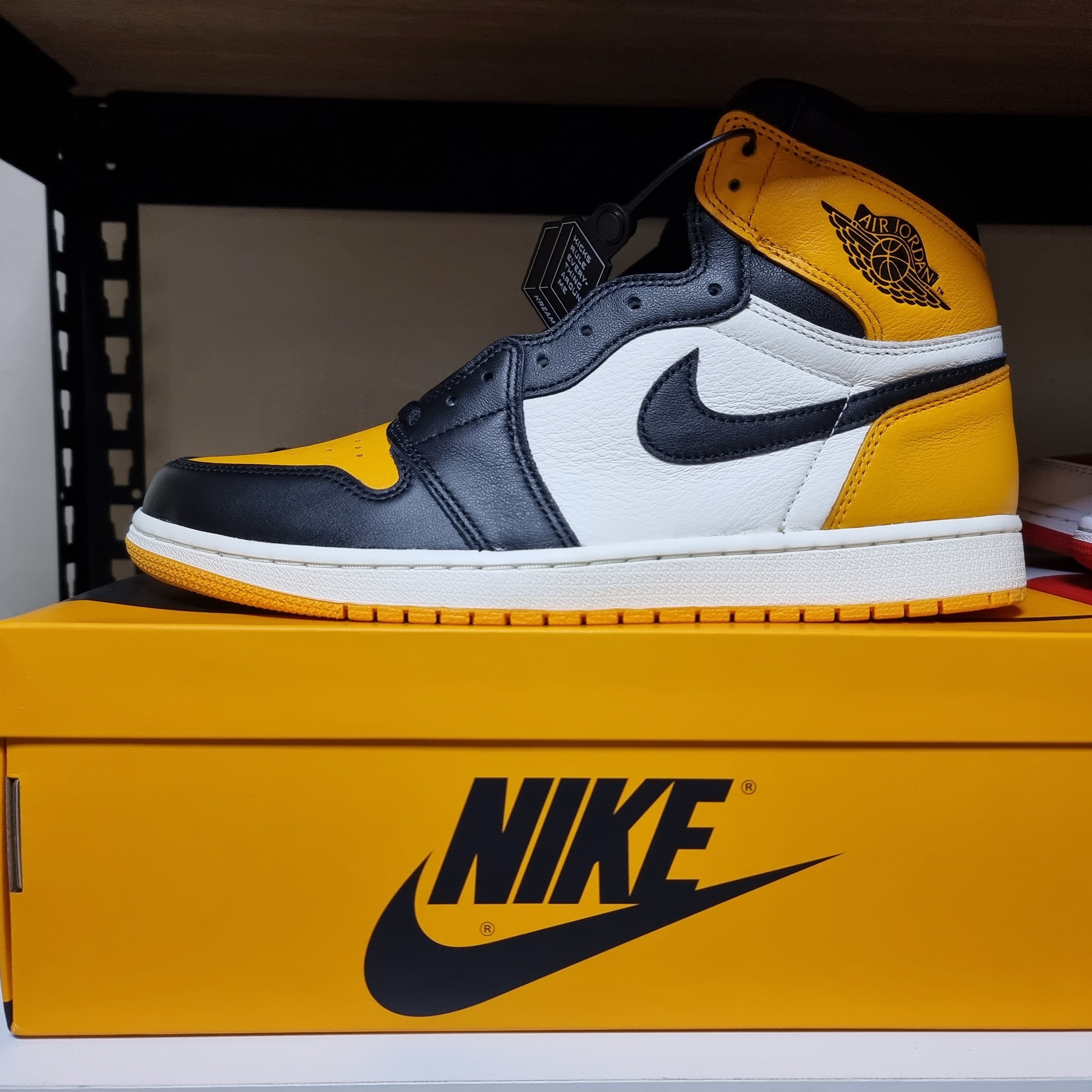 Jordan 1 Retro High OG Taxi 착용 스타일 - 1