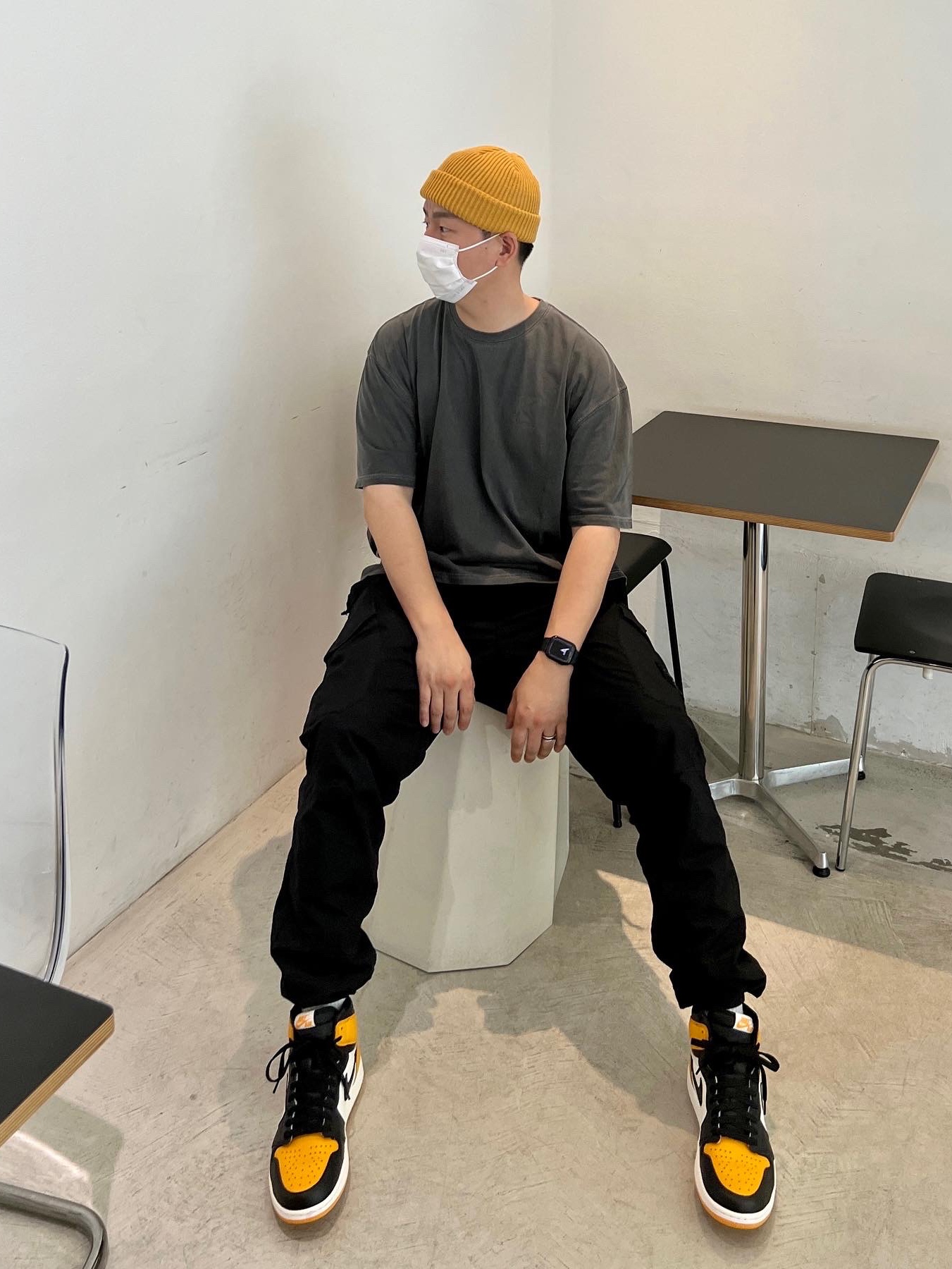 Jordan 1 Retro High OG Taxi 착용 스타일 - 1