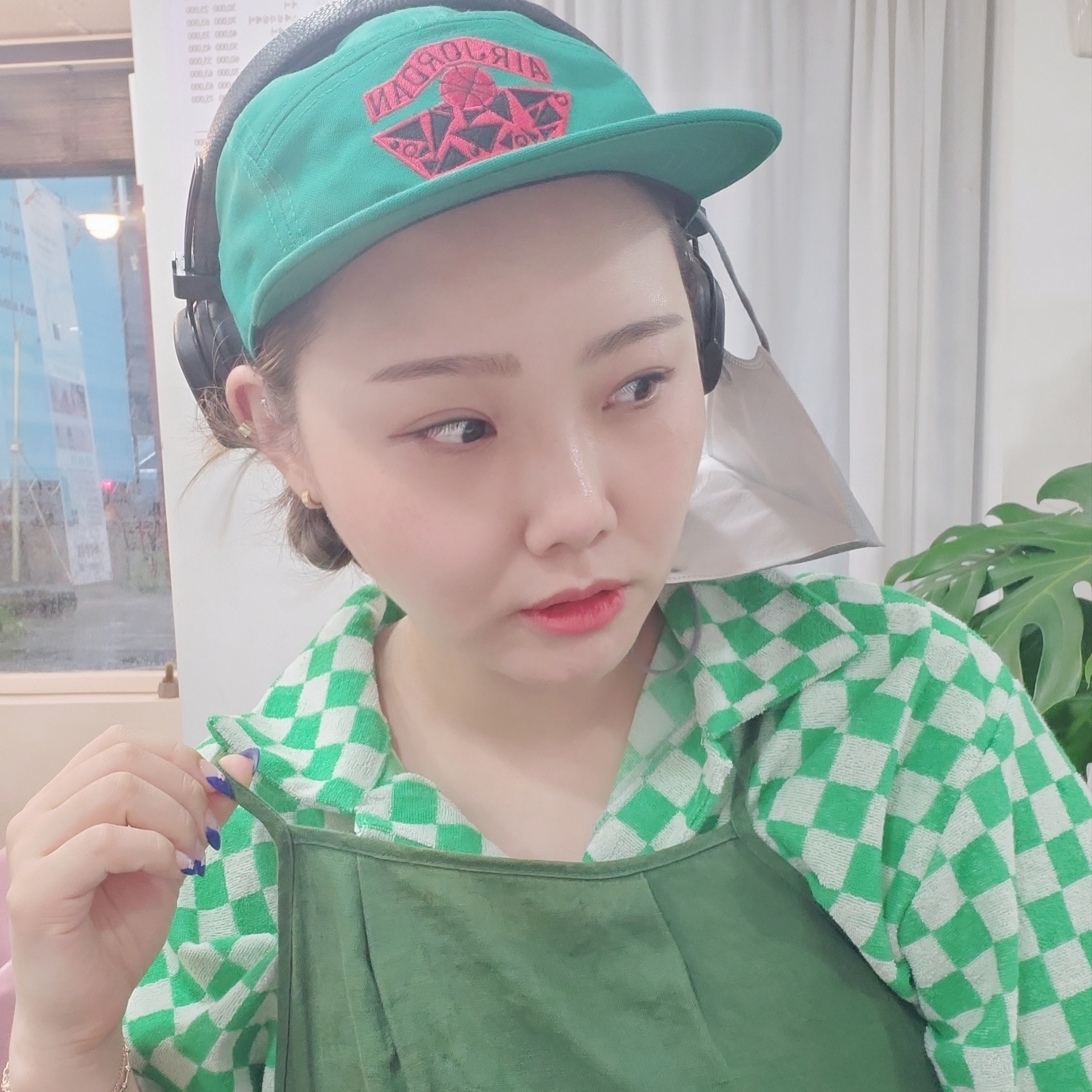 Jordan x Nina Chanel Abney AW84 Adjustable Hat Green, Marshall Major IV Black (Korean Ver.) 착용 스타일 - 1
