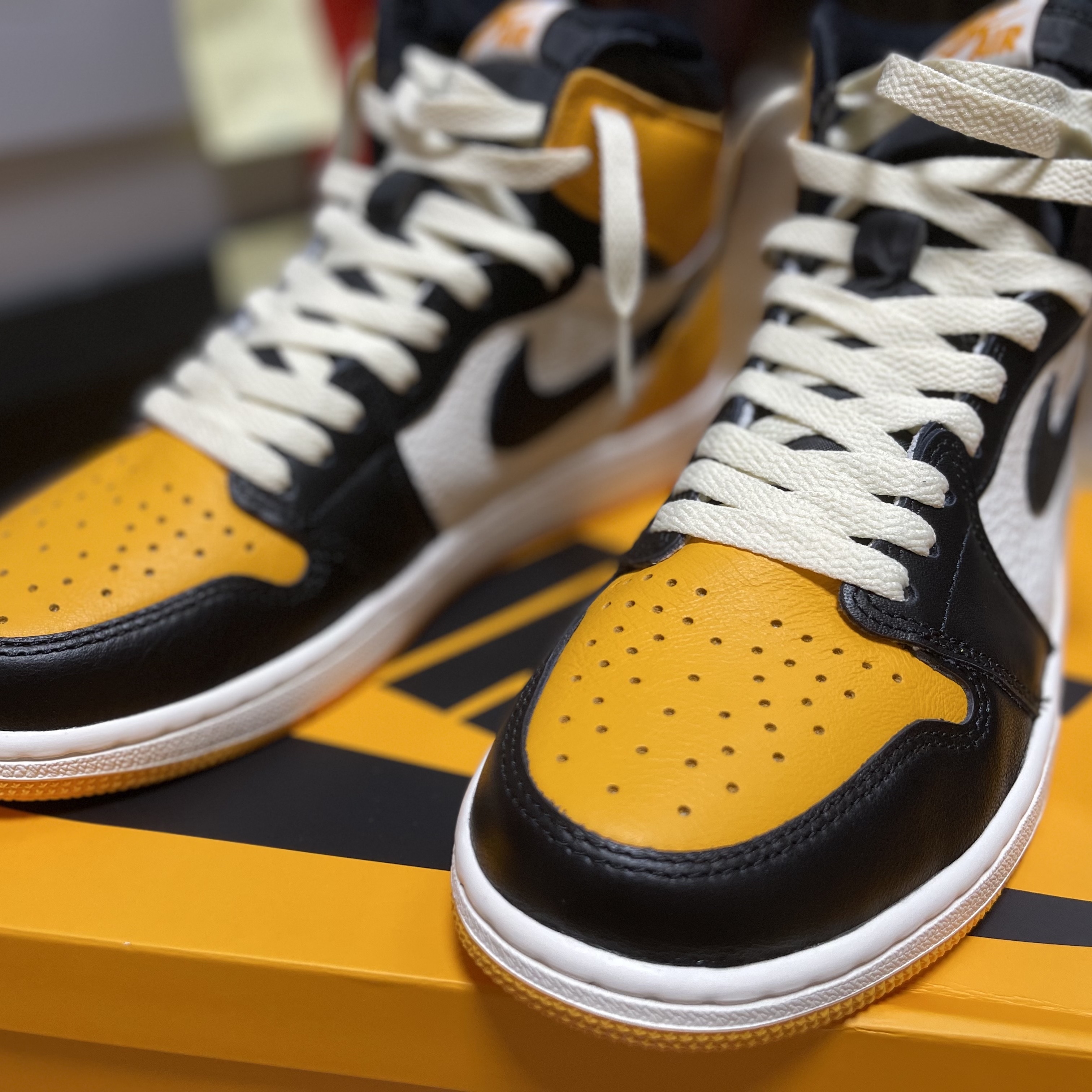 Jordan 1 Retro High OG Taxi 착용 스타일 - 2