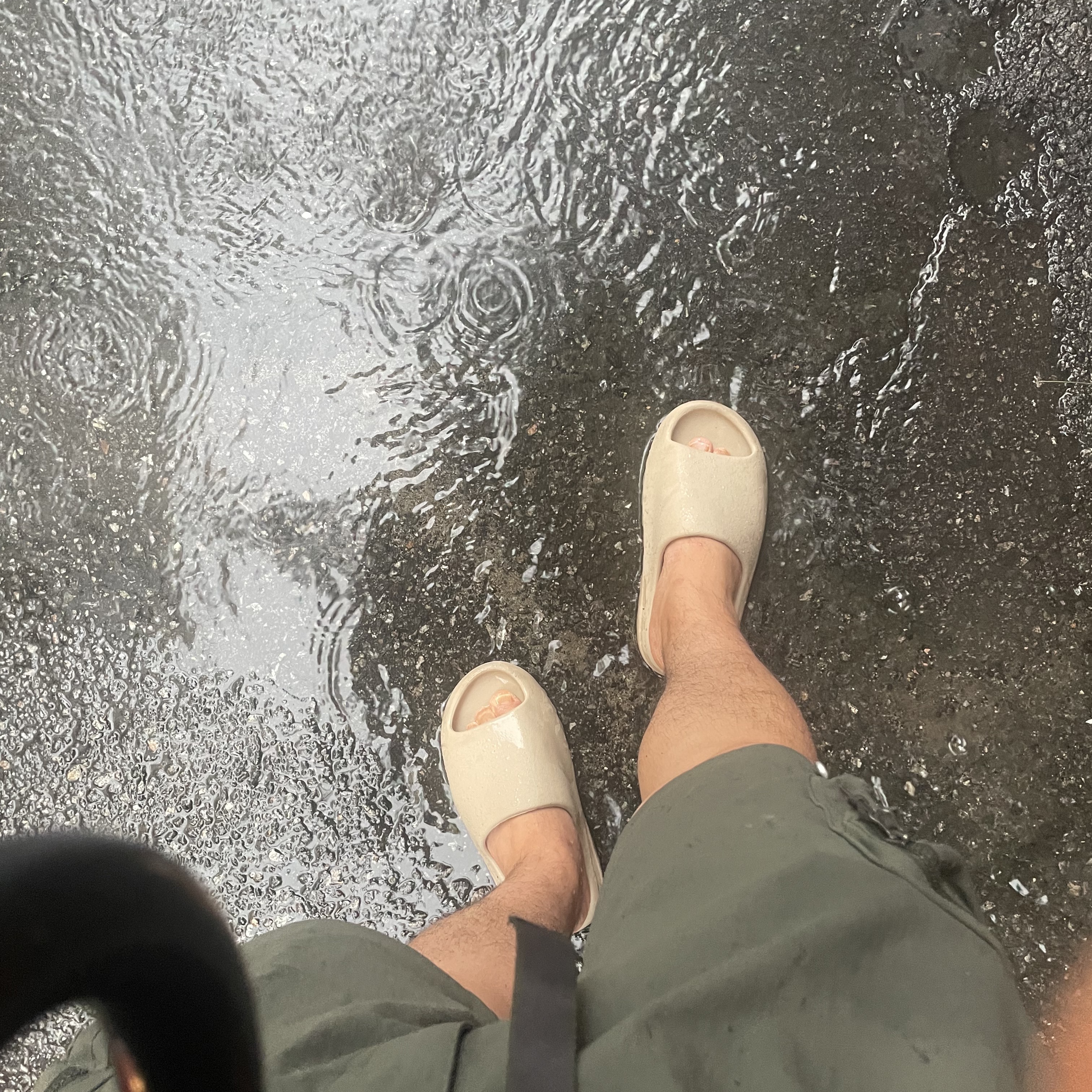 Adidas Yeezy Slide Pure - Re-Release Ver. 착용 스타일