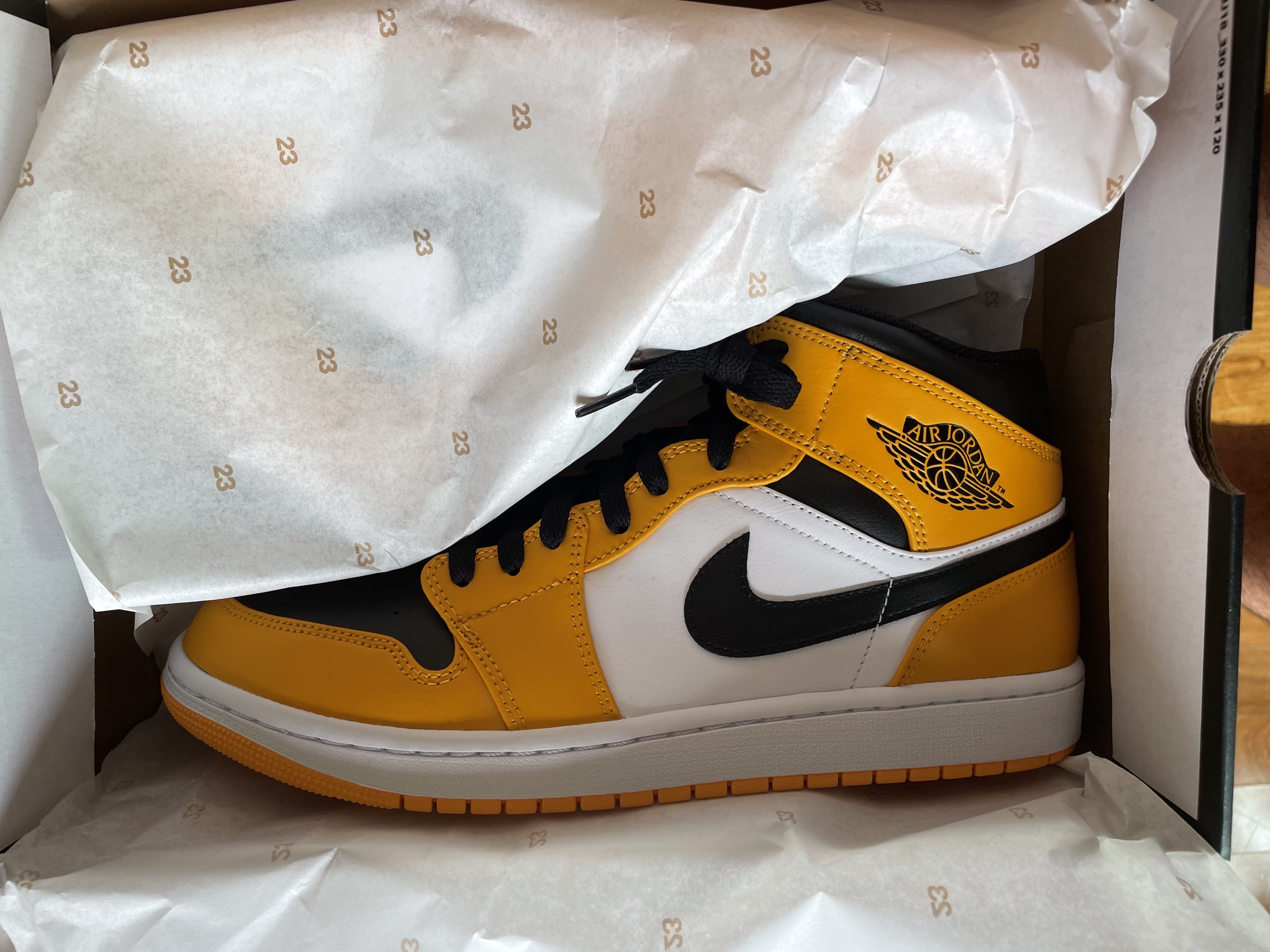Jordan 1 Retro High OG Taxi, (PS) Jordan 1 Retro High OG Taxi 착용 스타일 - 5