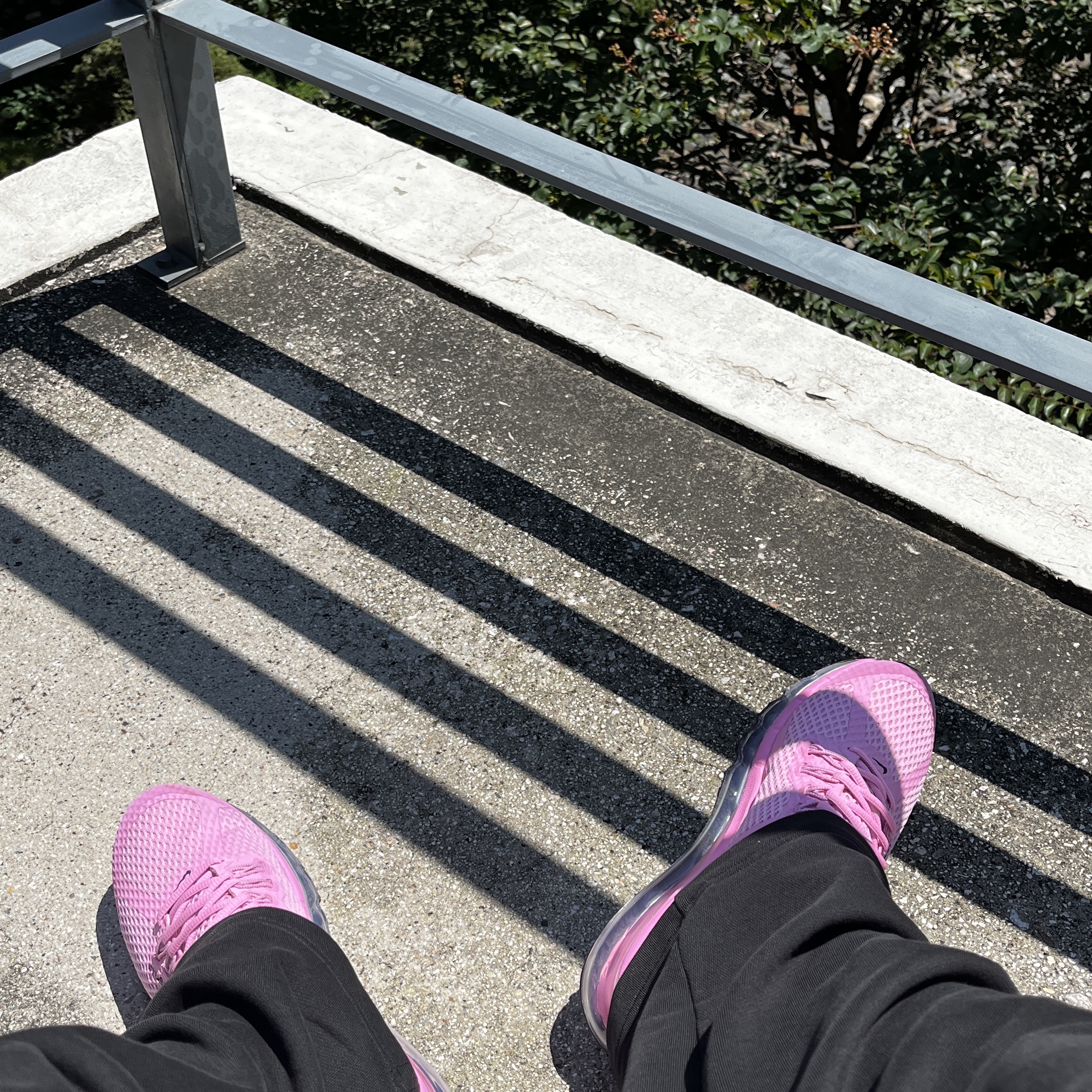Nike x Stussy Air Max 2013 Psychic Pink 착용 스타일 - 2