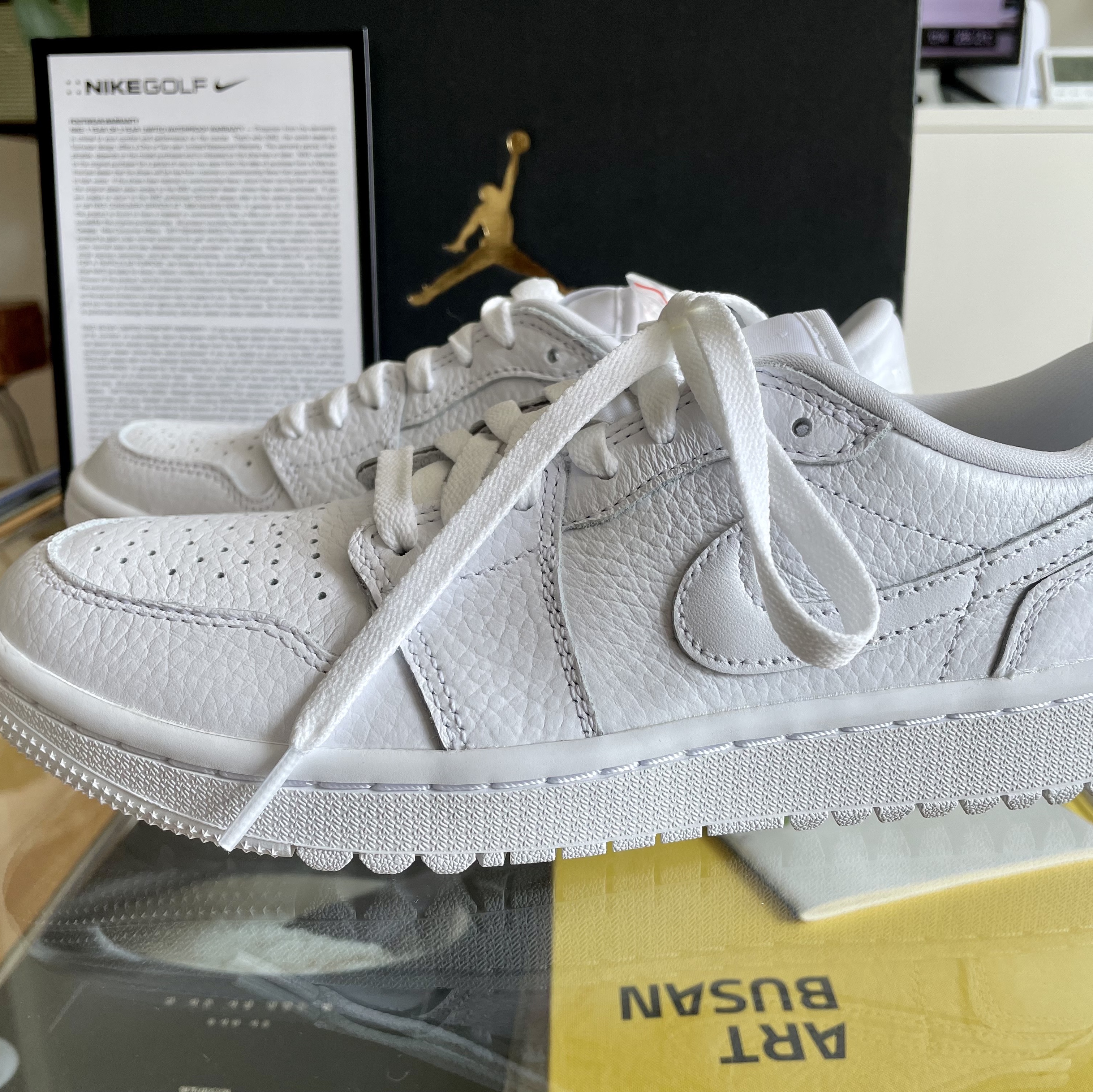 Jordan 1 Low Golf Triple White 착용 스타일 - 4