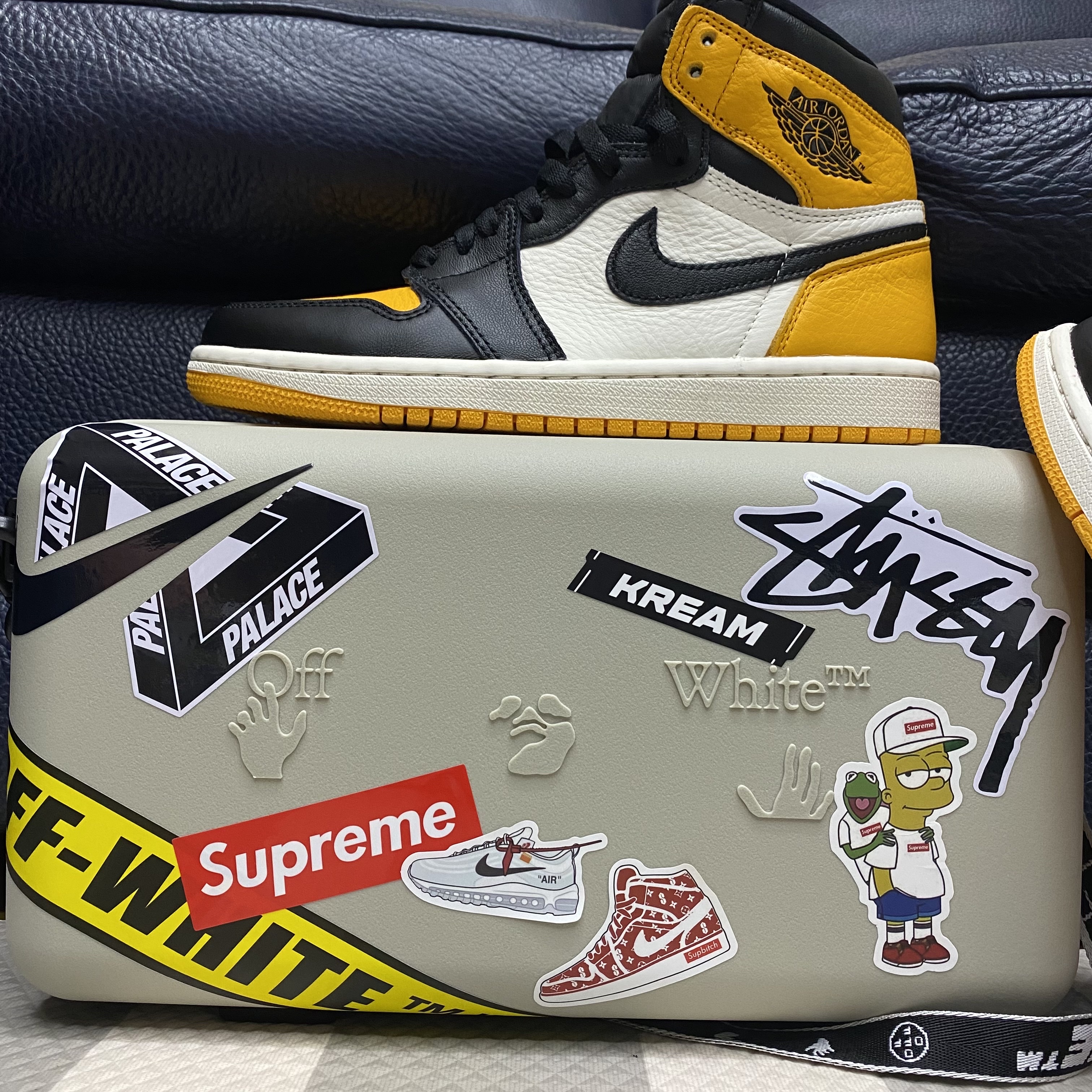 Jordan 1 Retro High OG Taxi, Off-White x Amore Pacific Protection Box (Without Cosmetics) 착용 스타일 - 2