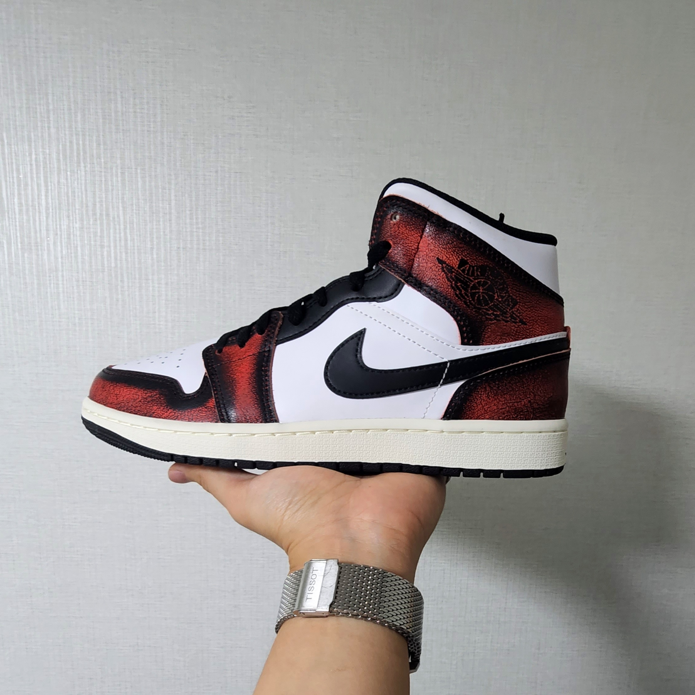 Jordan 1 Mid SE Infrared 23 착용 스타일