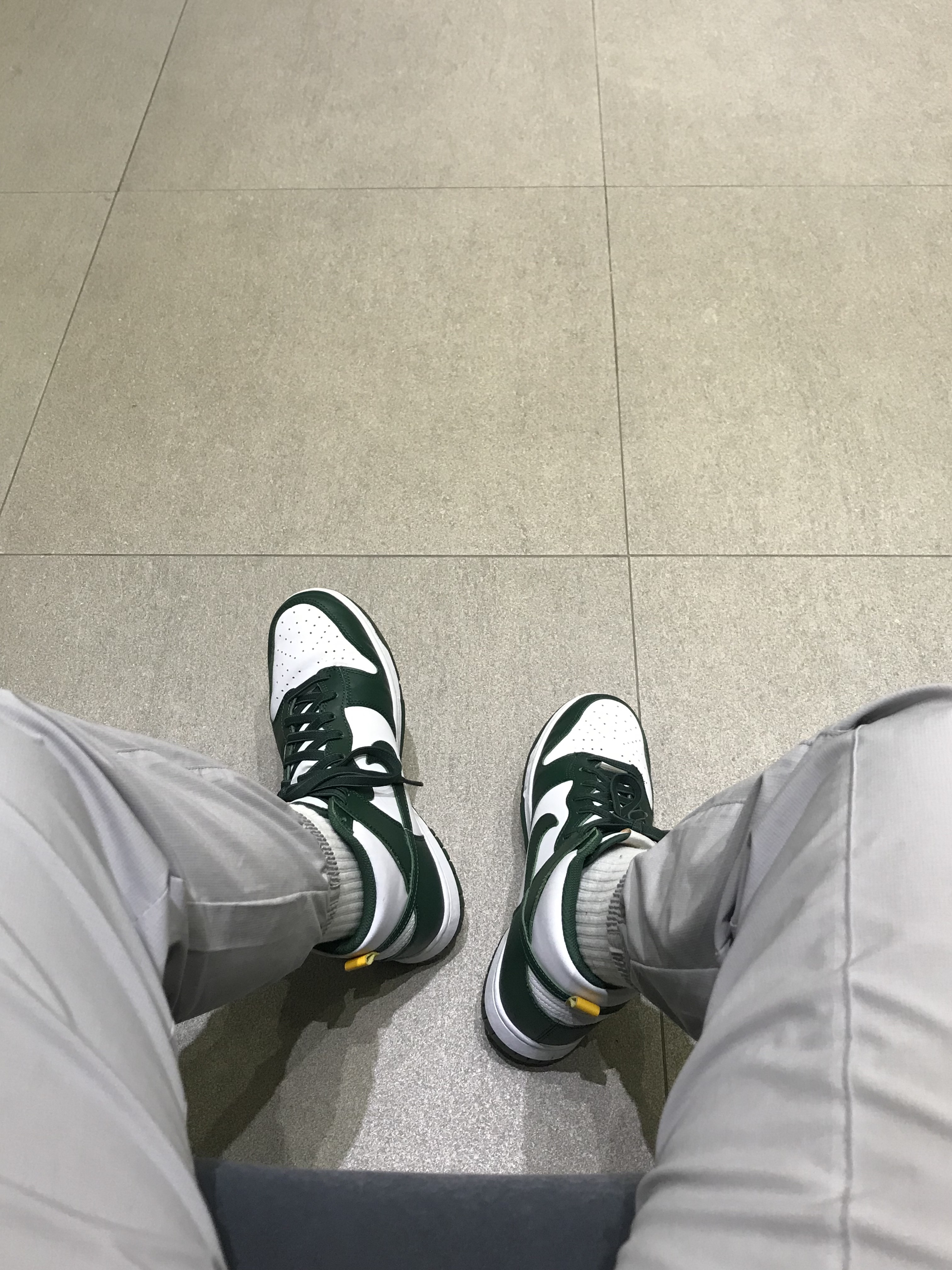 Nike Dunk High Retro Noble Green 착용 스타일