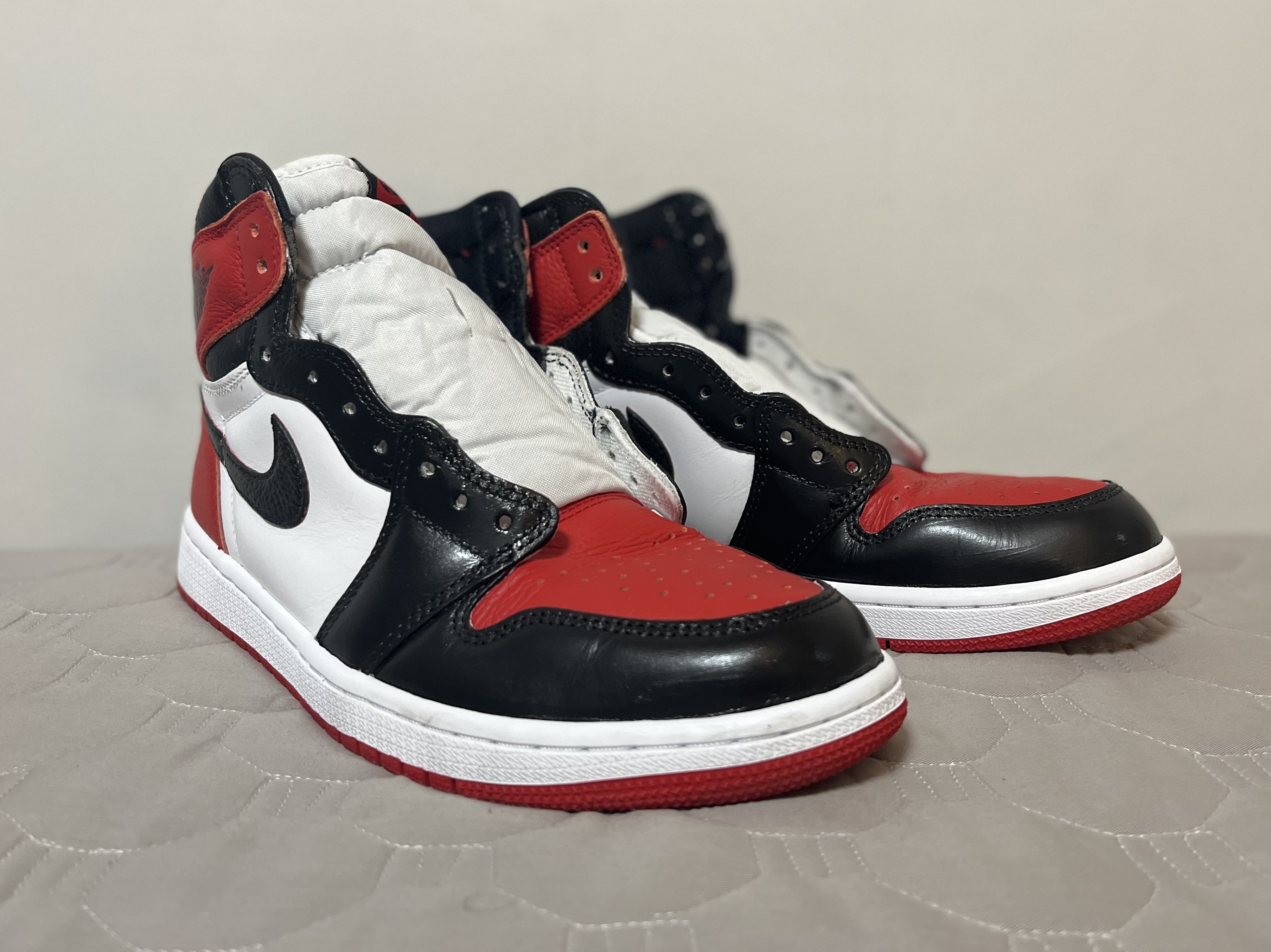 Jordan 1 Retro High OG Heritage, (GS) Jordan 1 Retro High OG Heritage 착용 스타일 - 2