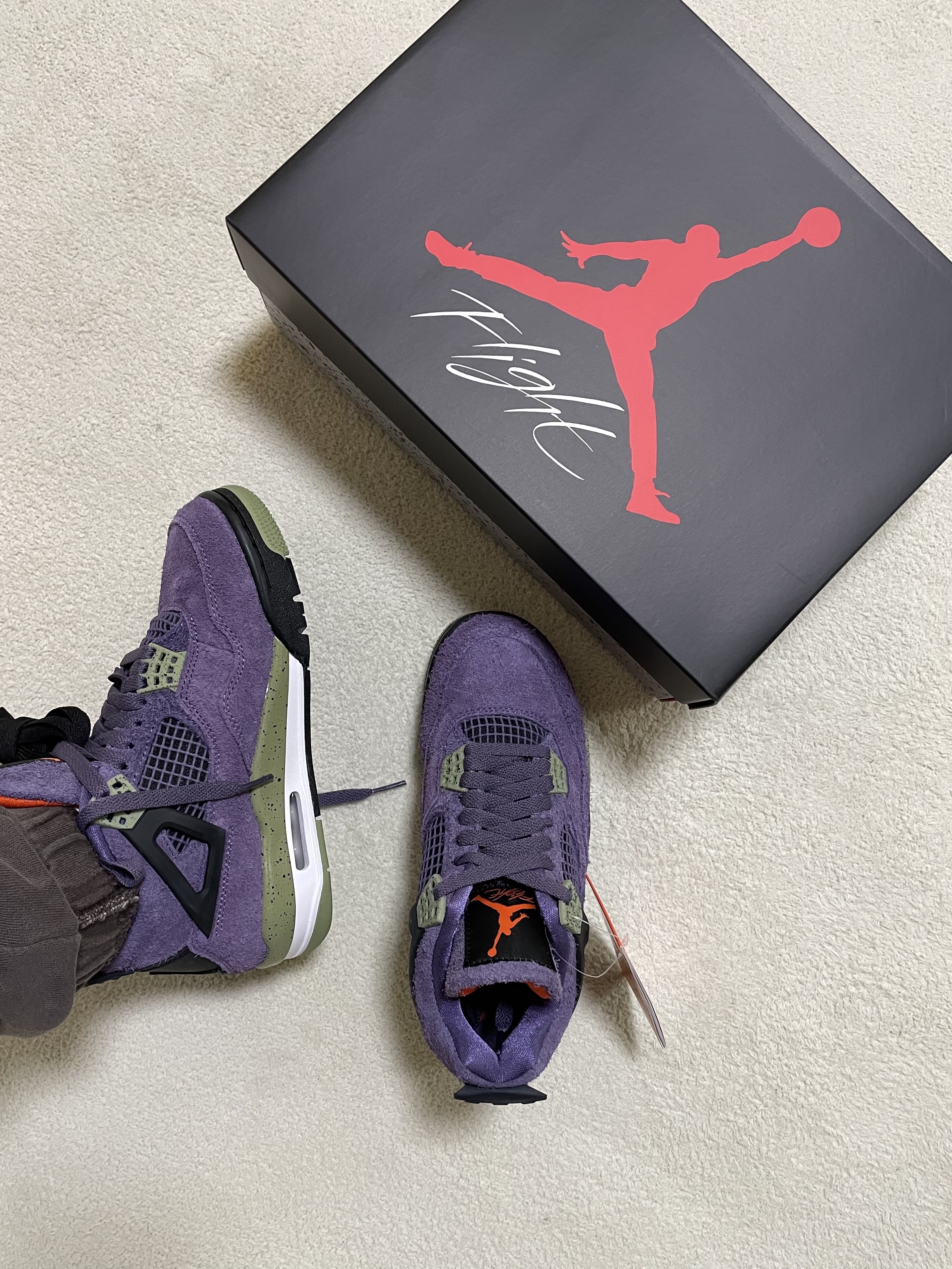 (W) Jordan 4 Retro Canyon Purple 착용 스타일