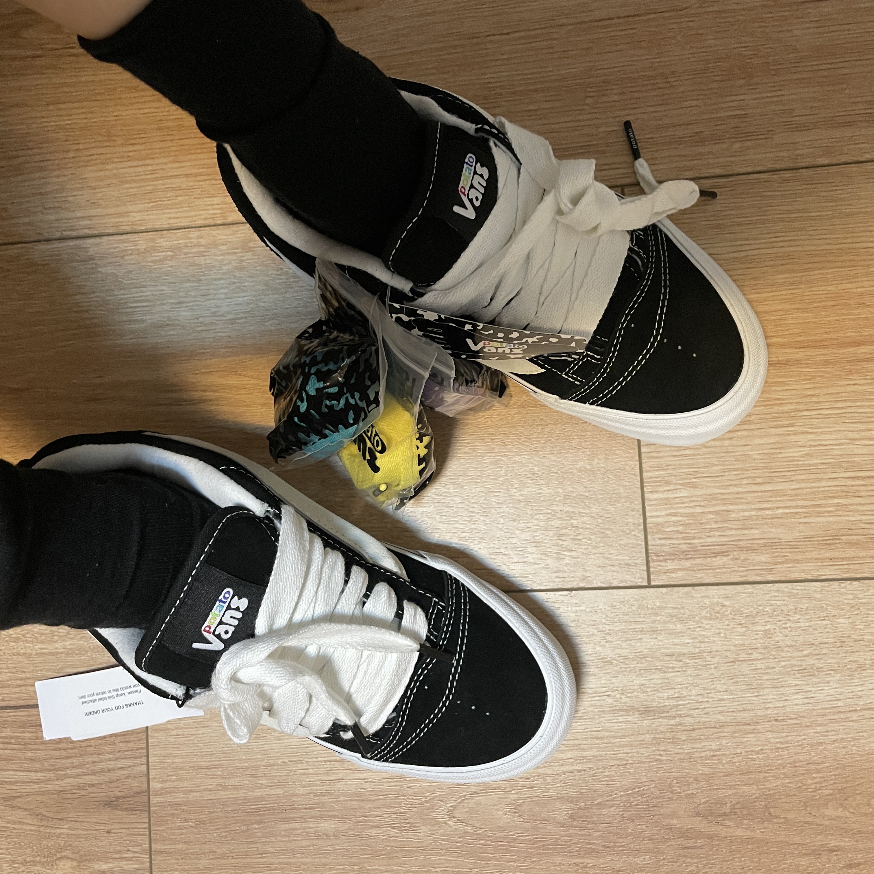 Vans Vault x Imran Potato Knu-Skool VR3 LX Black White 착용 스타일 - 1