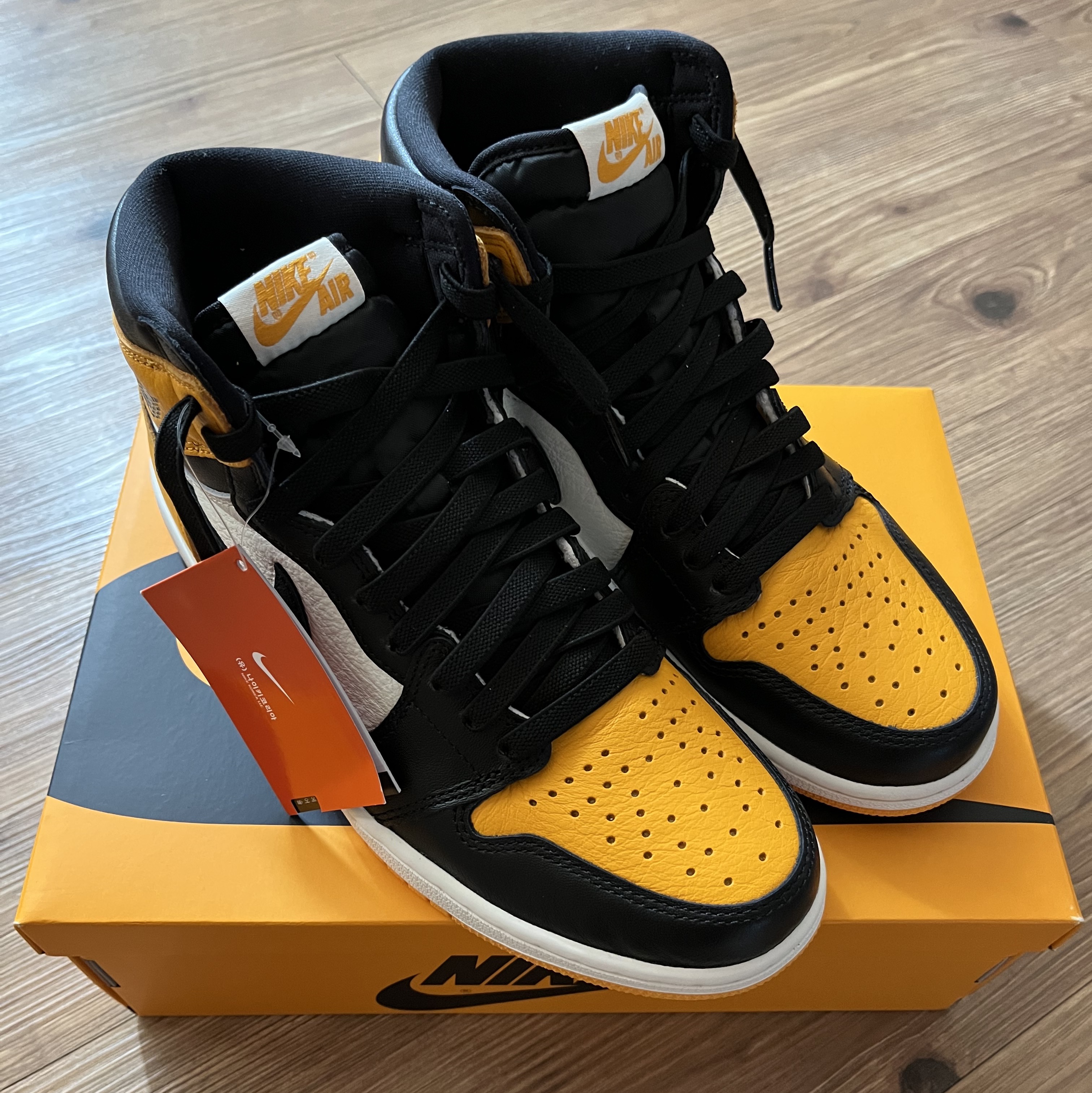 Jordan 1 Retro High OG Taxi 착용 스타일 - 1
