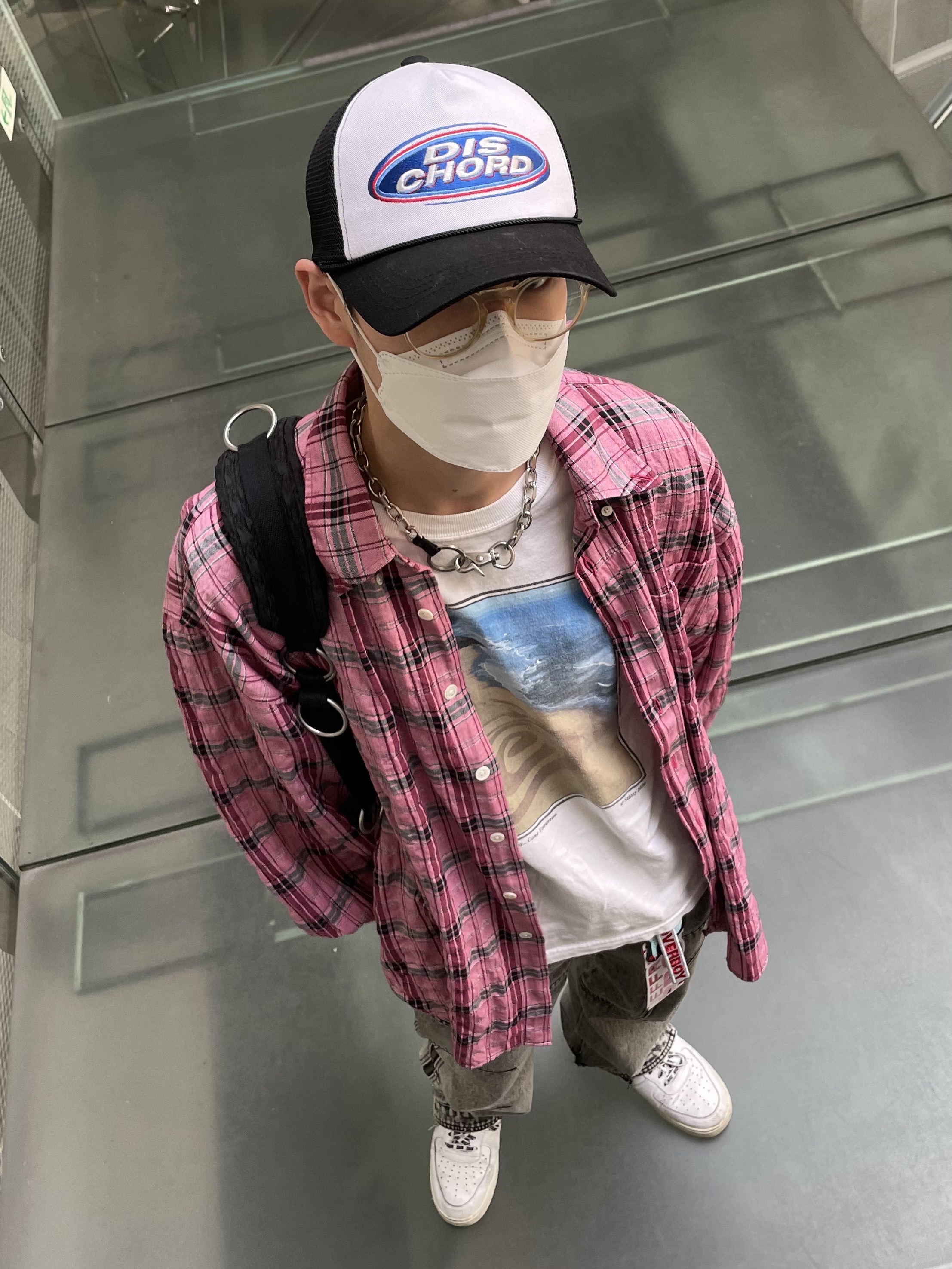 Our Legacy Borrowed BD Shirt Cerise Memory Check 착용 스타일 - 2