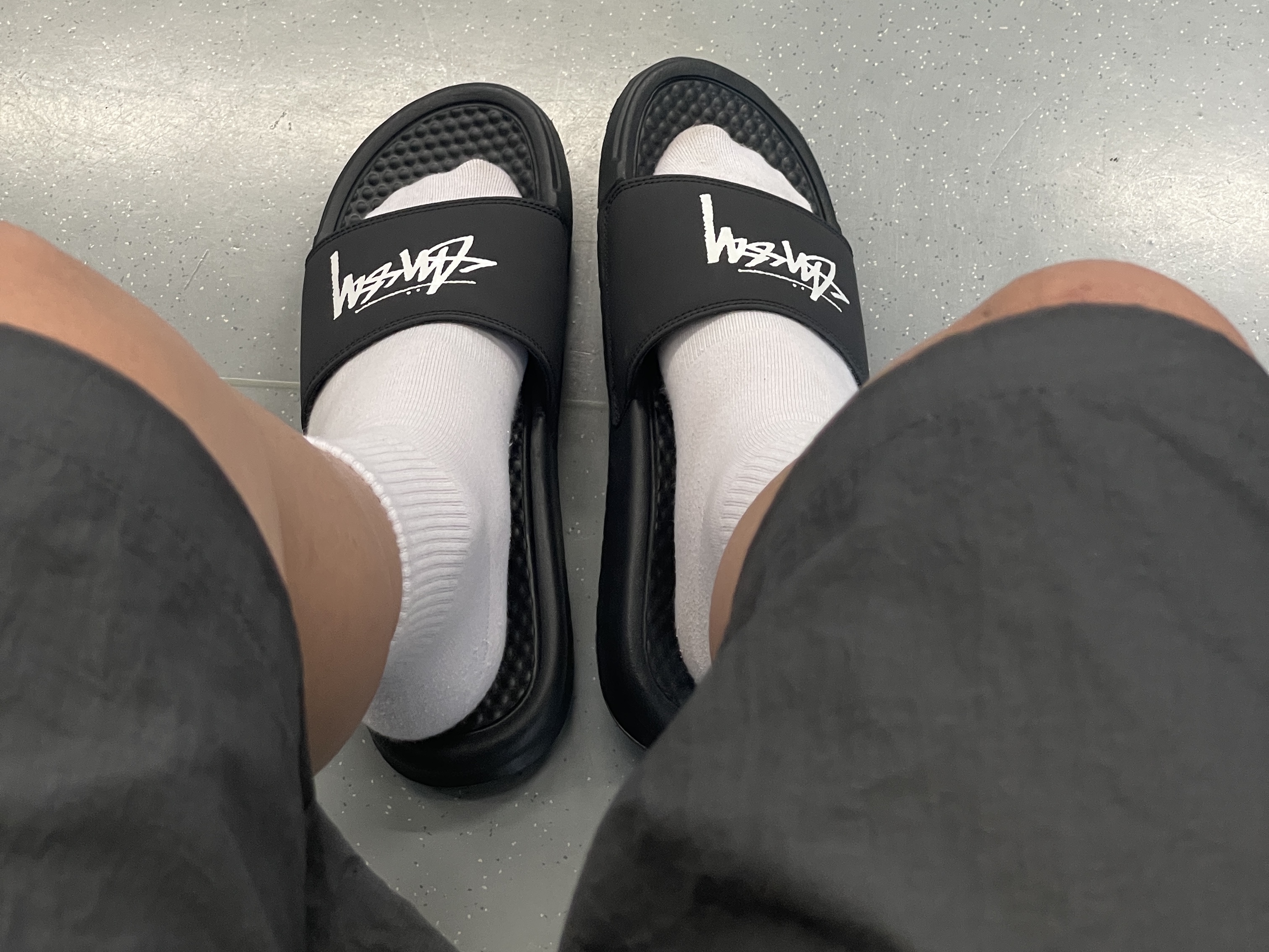 Nike x Stussy Benassi Slide Off Noir 착용 스타일