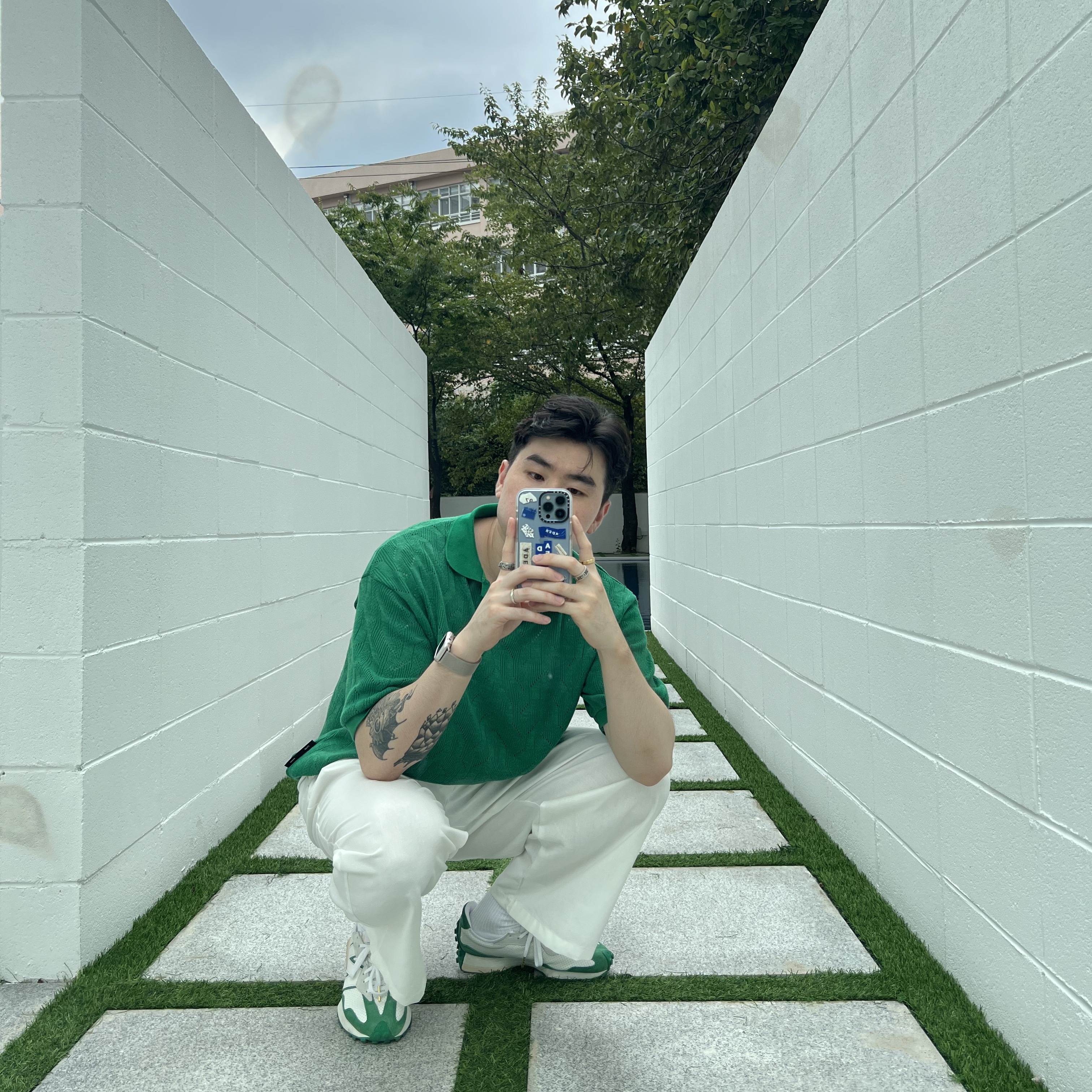 New Balance x Casablanca 327 Idealist Green, Apple Watch Series 7 41mm Cellular Starlight Aluminum Case with Sport Band Starlight (Korean Ver.) 착용 스타일 - 3