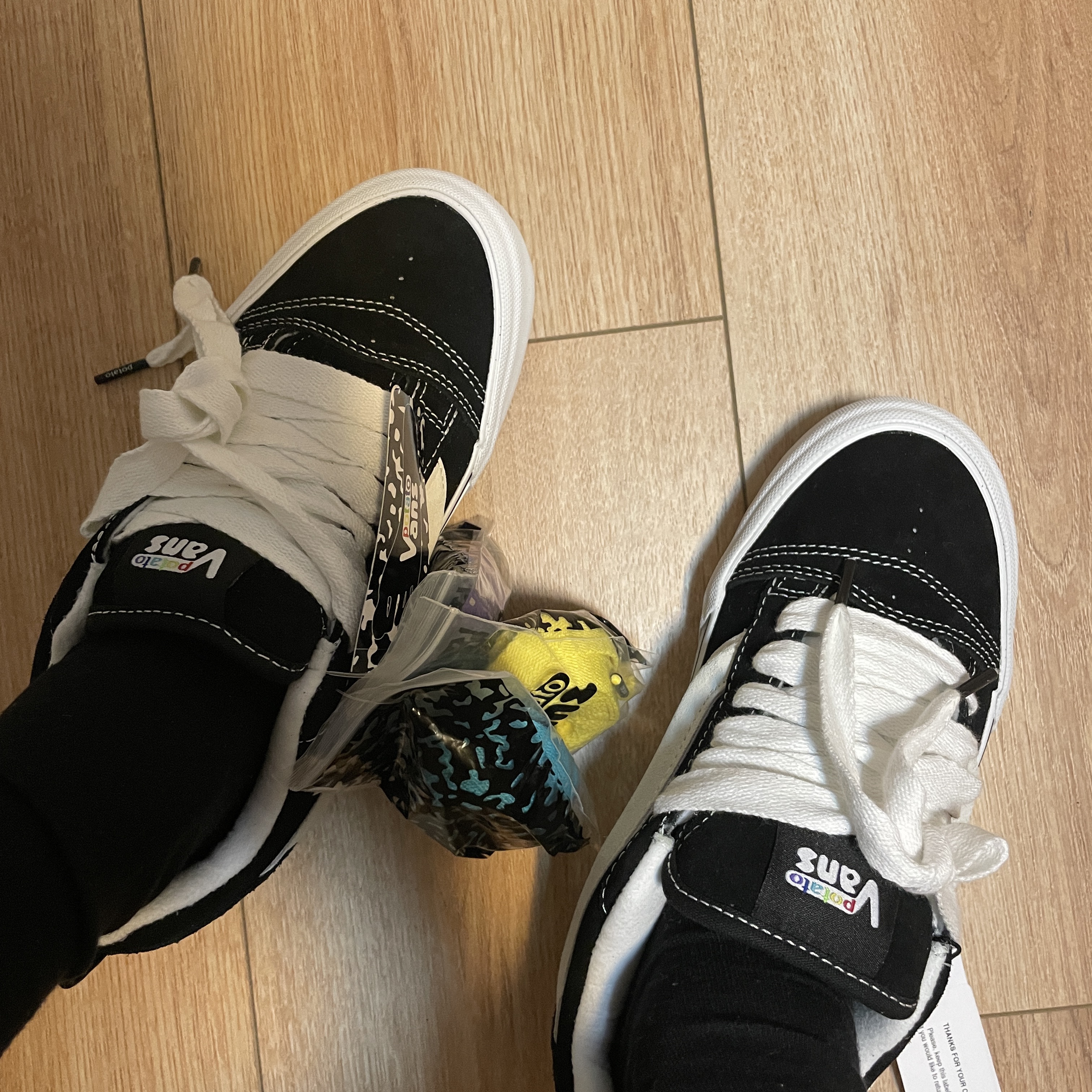 Vans Vault x Imran Potato Knu-Skool VR3 LX Black White 착용 스타일 - 2