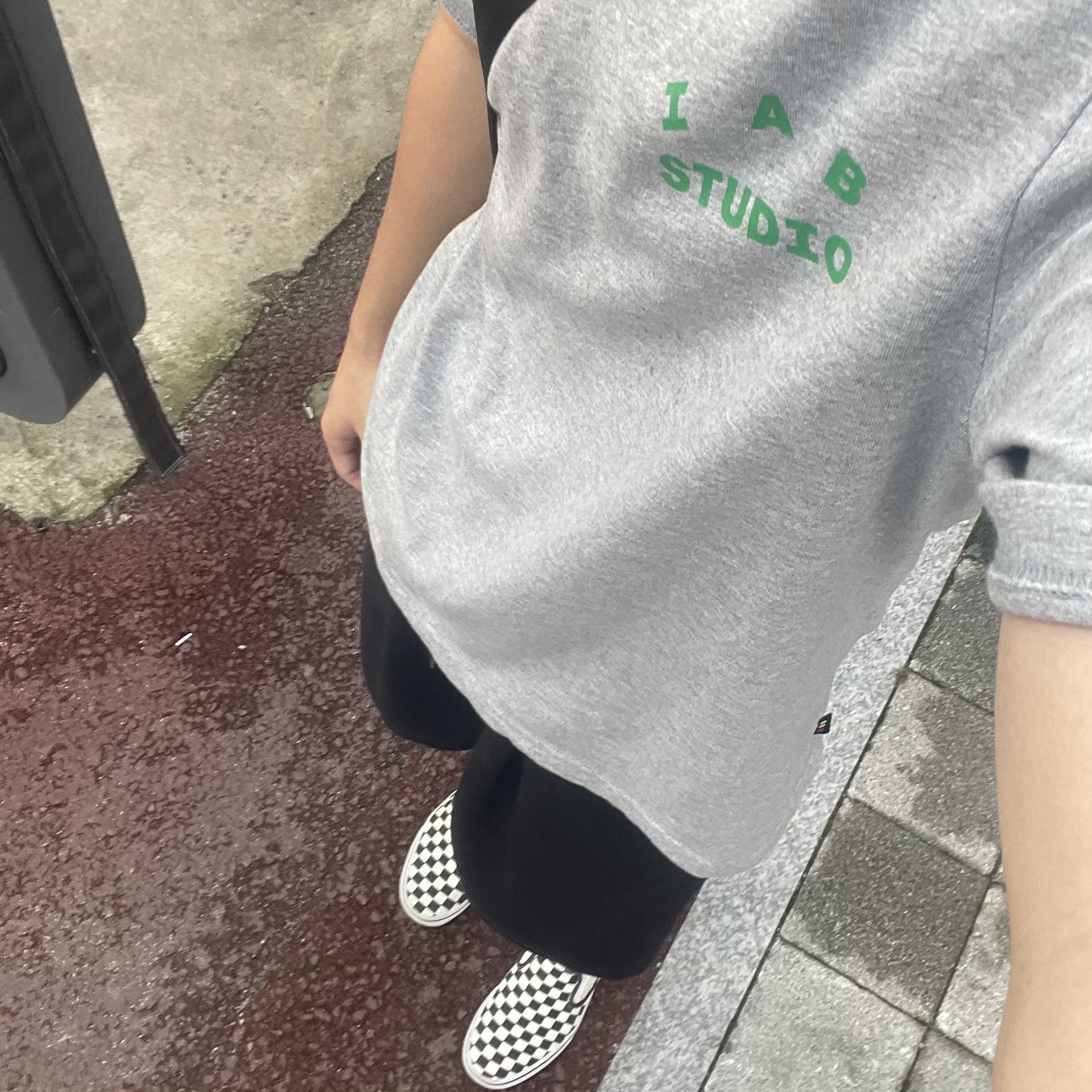 IAB Studio T-Shirt Gray Green - 22FW 착용 스타일