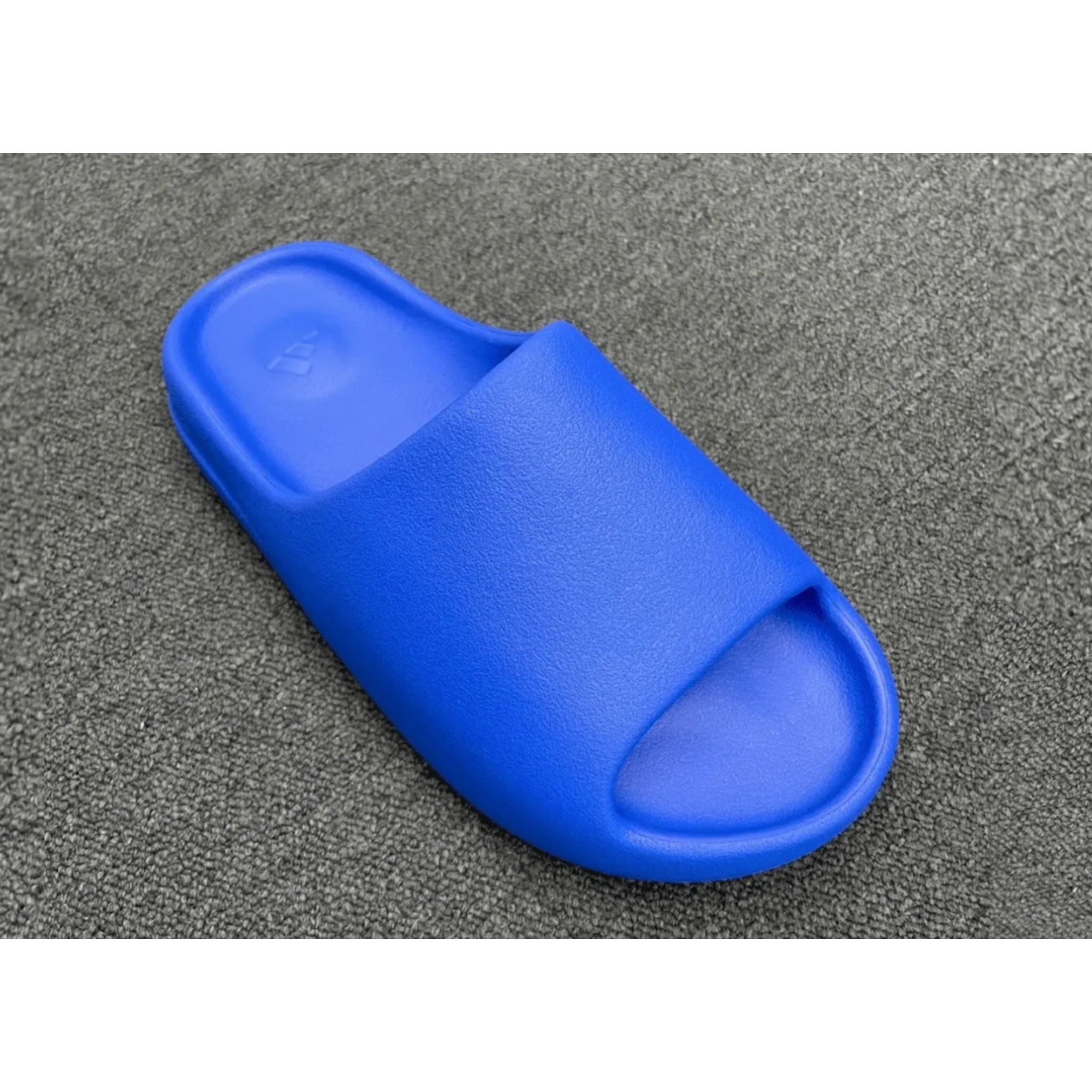 Adidas Yeezy Slide Pure - Re-Release Ver., Adidas Yeezy Slide Onyx 착용 스타일 - 4