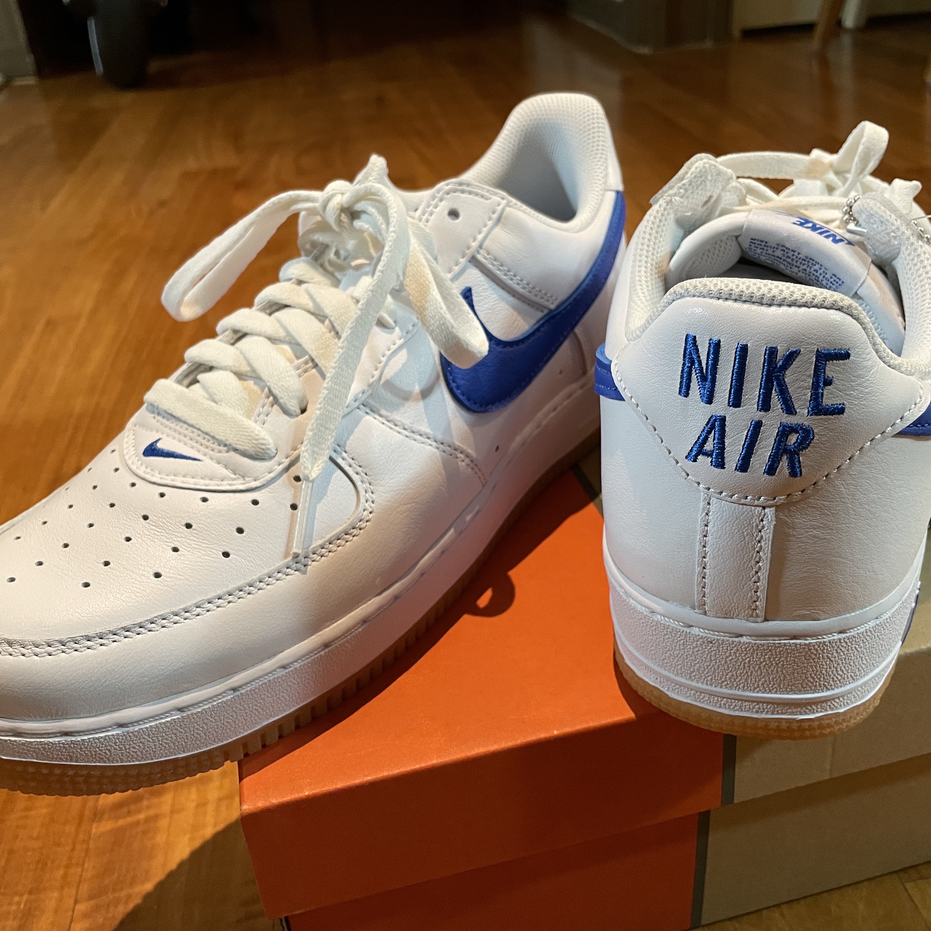 Nike Air Force 1 Low Retro Color of the Month Varsity Royal 착용 스타일 - 3