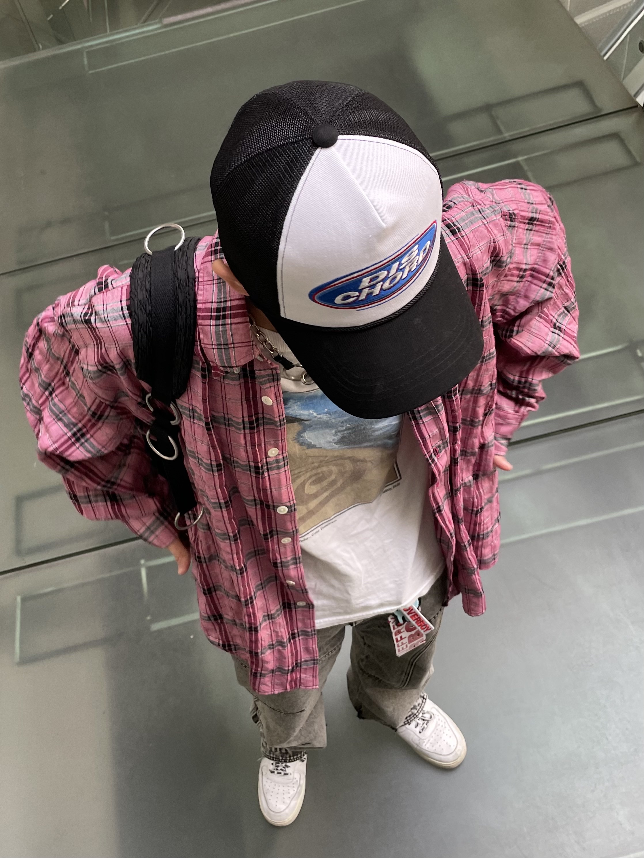 Our Legacy Borrowed BD Shirt Cerise Memory Check 착용 스타일 - 1