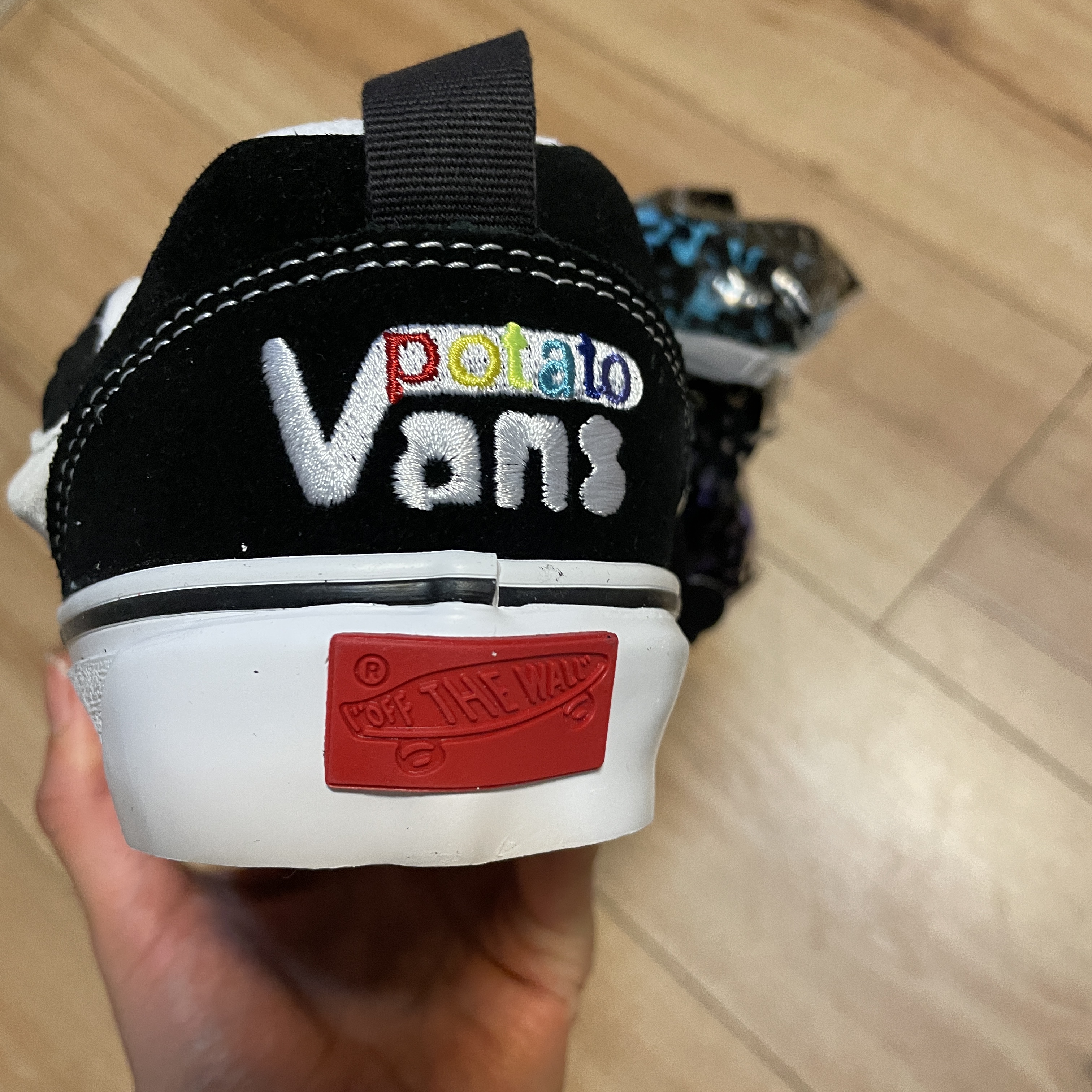 Vans Vault x Imran Potato Knu-Skool VR3 LX Black White 착용 스타일 - 3