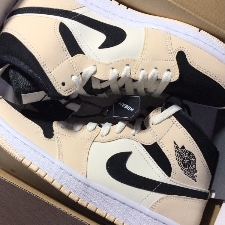(W) Jordan 1 Mid Barely Orange 착용 스타일