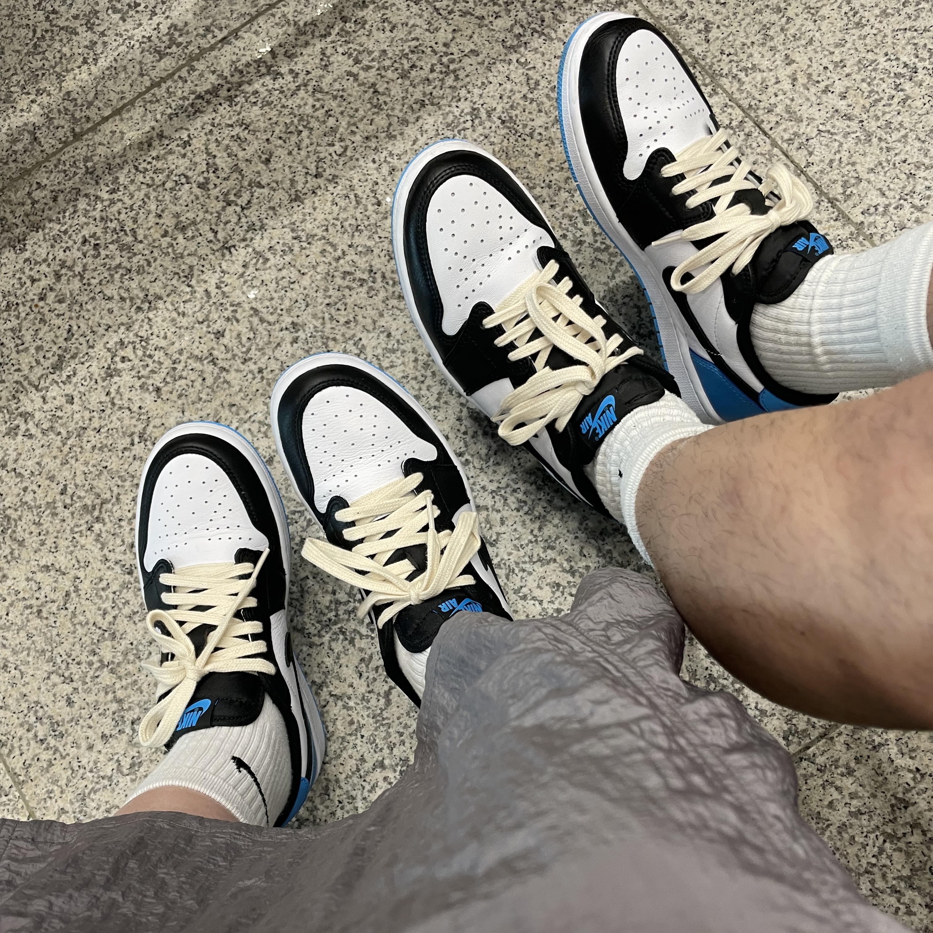 Jordan 1 Retro Low OG Black and Dark Powder Blue, (W) Jordan 1 Retro Low OG Black and Dark Powder Blue 착용 스타일
