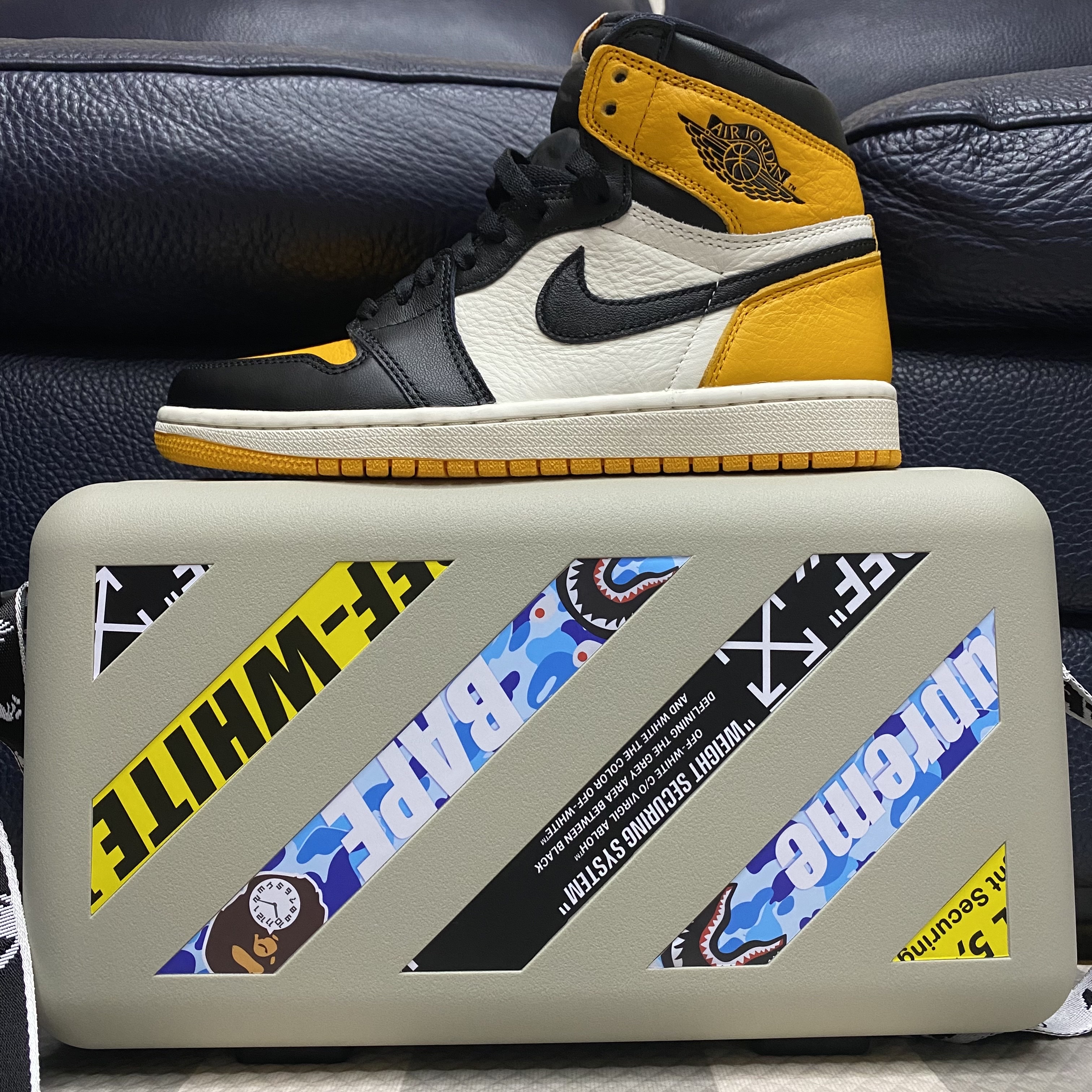 Jordan 1 Retro High OG Taxi, Off-White x Amore Pacific Protection Box (Without Cosmetics) 착용 스타일 - 1